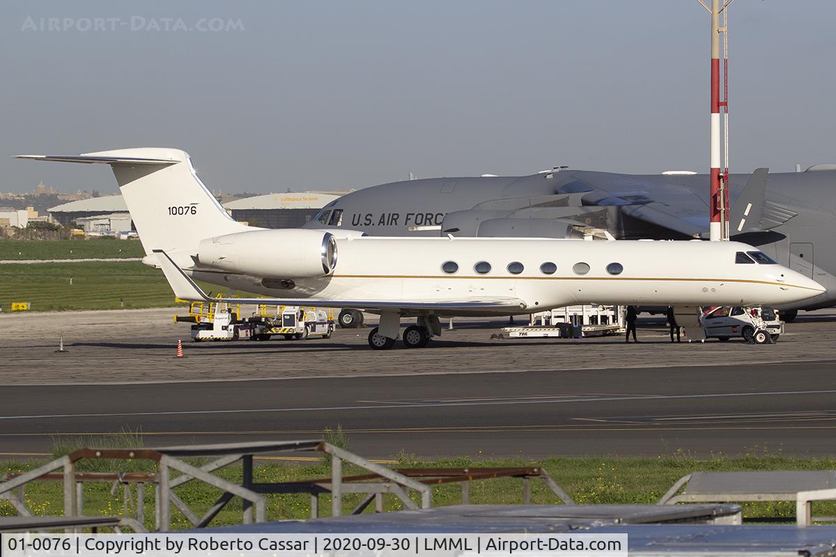 01-0076, 2001 Gulfstream Aerospace C-37A (G-V) C/N 645, Park 9