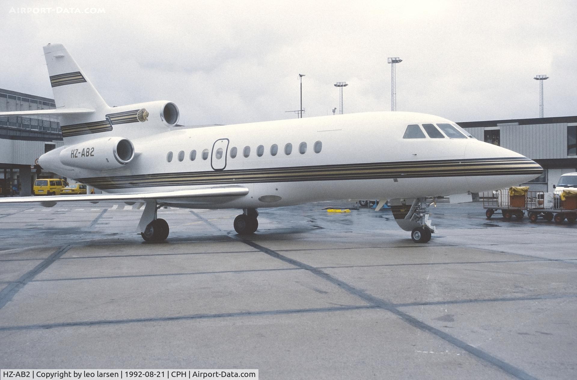 HZ-AB2, 1989 Dassault Falcon 900B C/N 061, Copenhagen 21.8.1992
