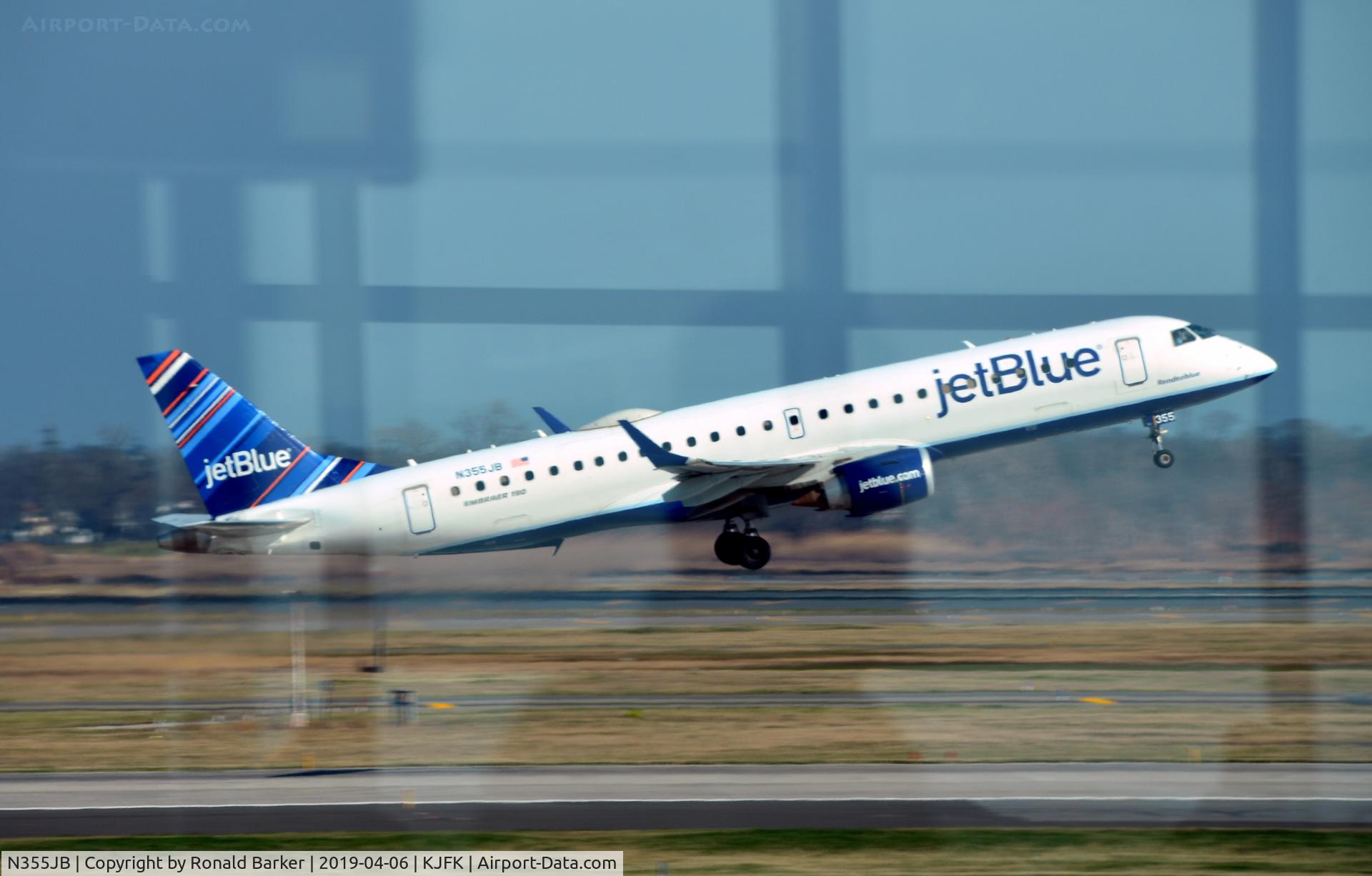 N355JB, 2013 Embraer 190AR (ERJ-190-100IGW) C/N 19000617, Takeoff JFK