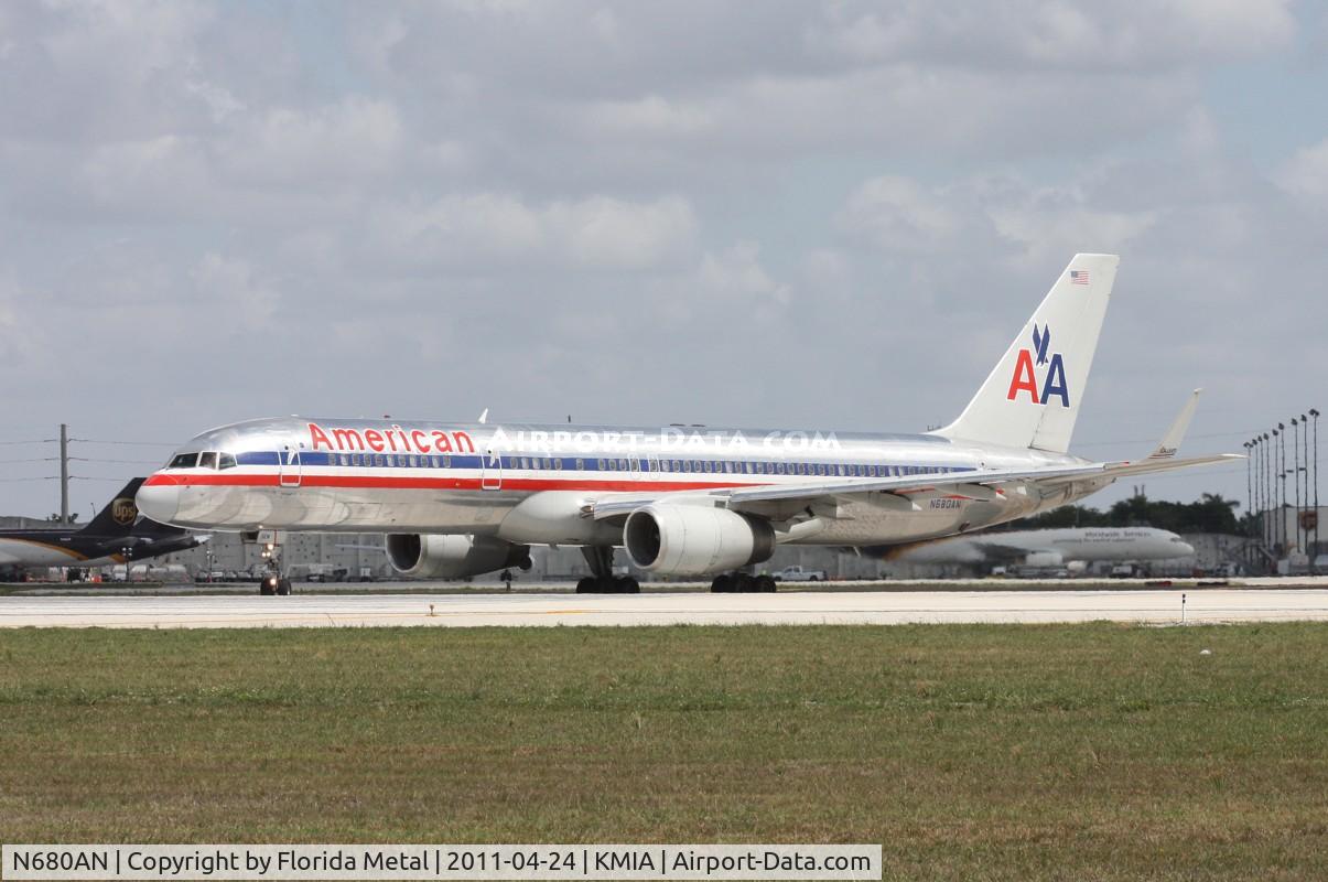 N680AN, 1999 Boeing 757-223 C/N 29590, MIA 2011