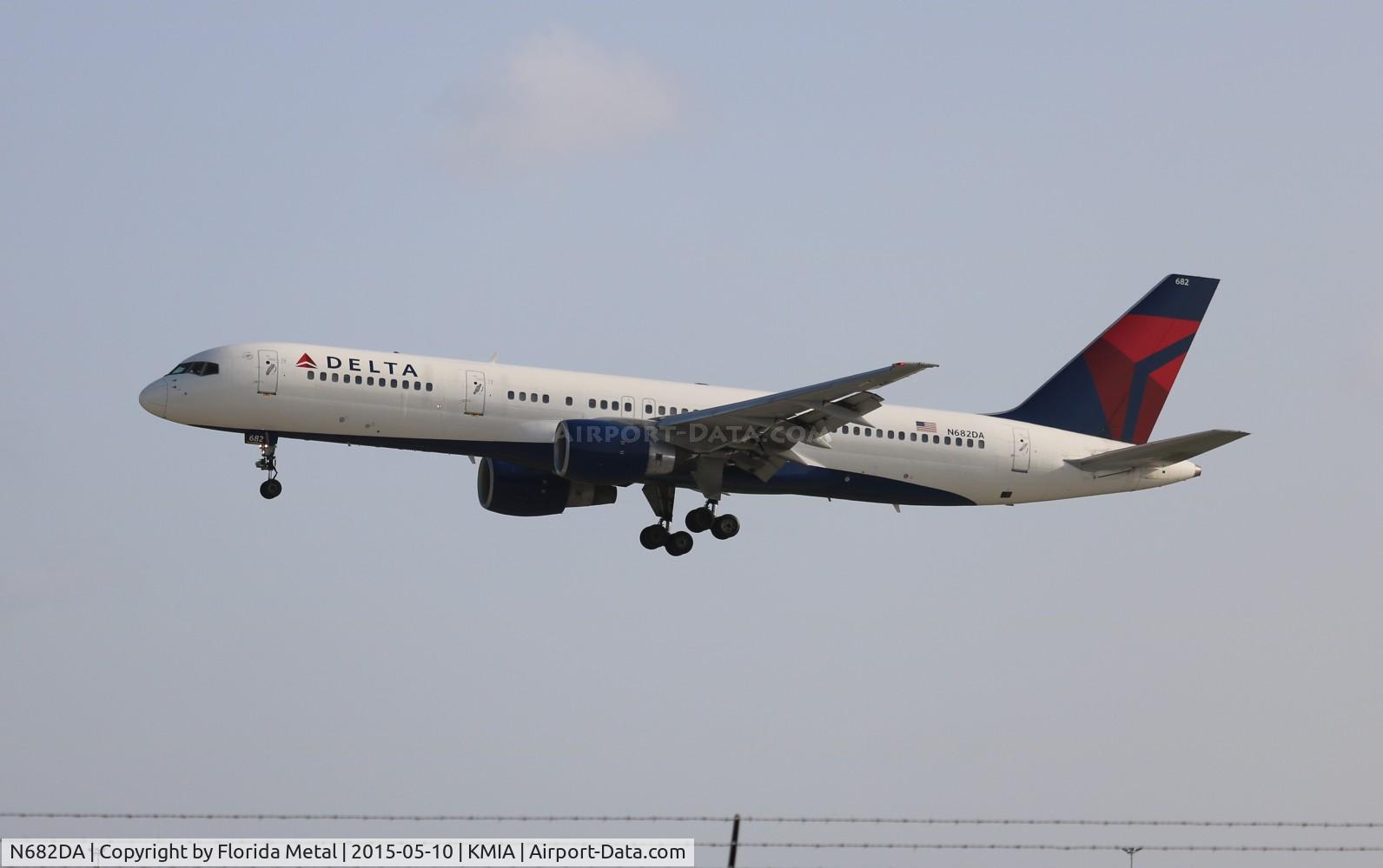 N682DA, 1993 Boeing 757-232 C/N 26958, MIA 2015