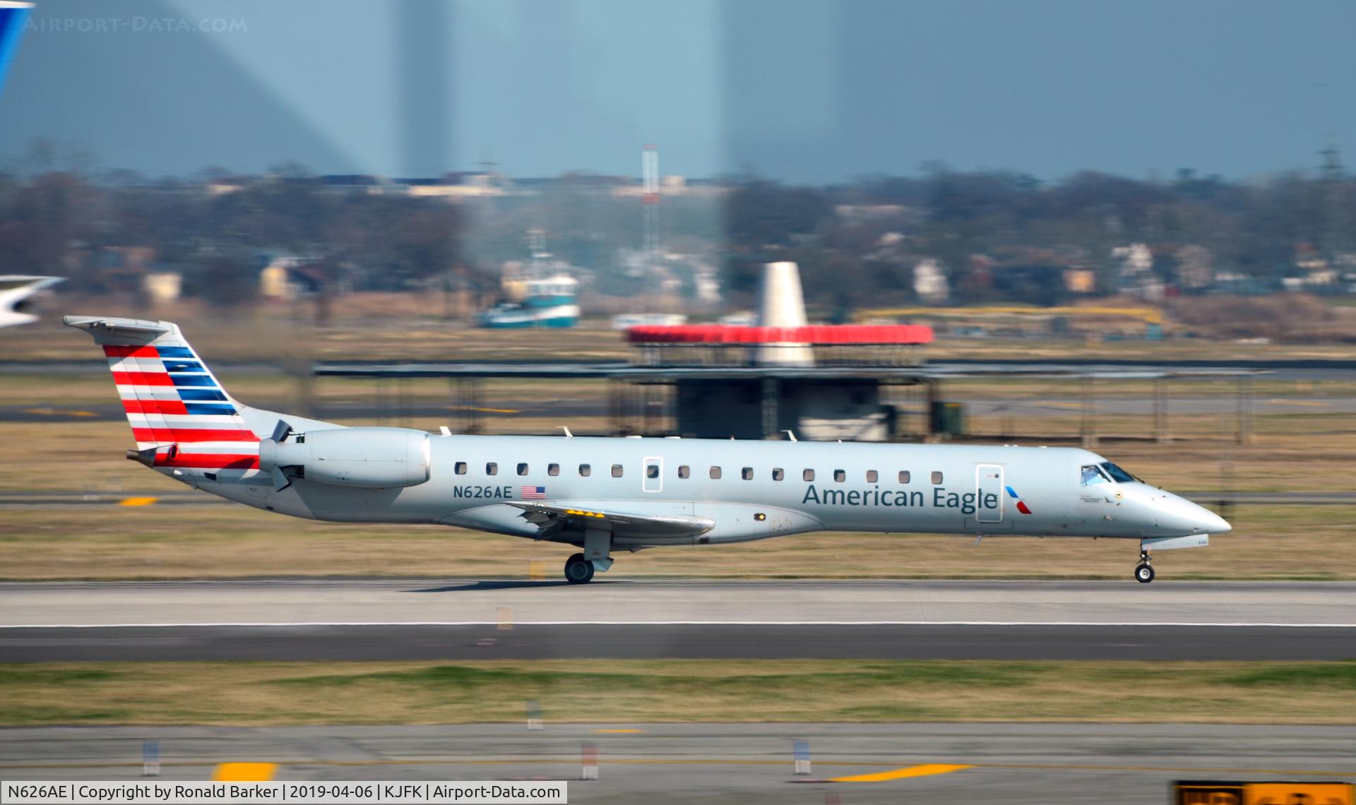 N626AE, 1999 Embraer ERJ-145LR (EMB-145LR) C/N 145117, Taxi JFK
