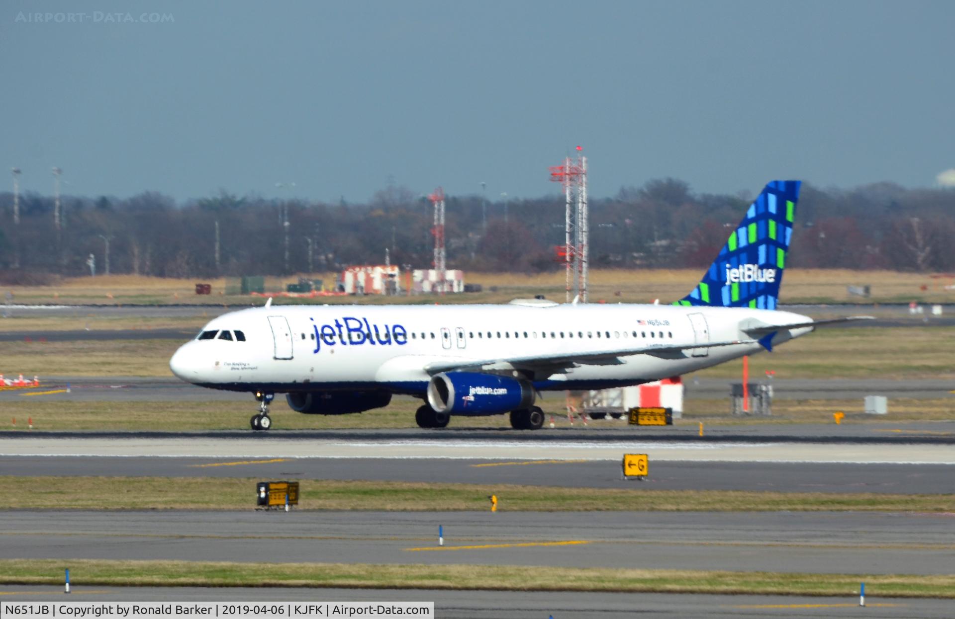 N651JB, 2007 Airbus A320-232 C/N 2992, Taxi JFK