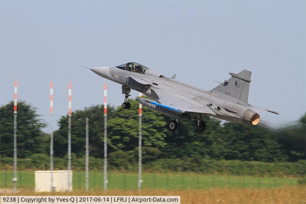 9238, Saab JAS-39C Gripen C/N 39238, Saab JAS-39C Gripen, Take off rwy 26, Landivisiau Naval Air Base (LFRJ) Tiger Meet 2017