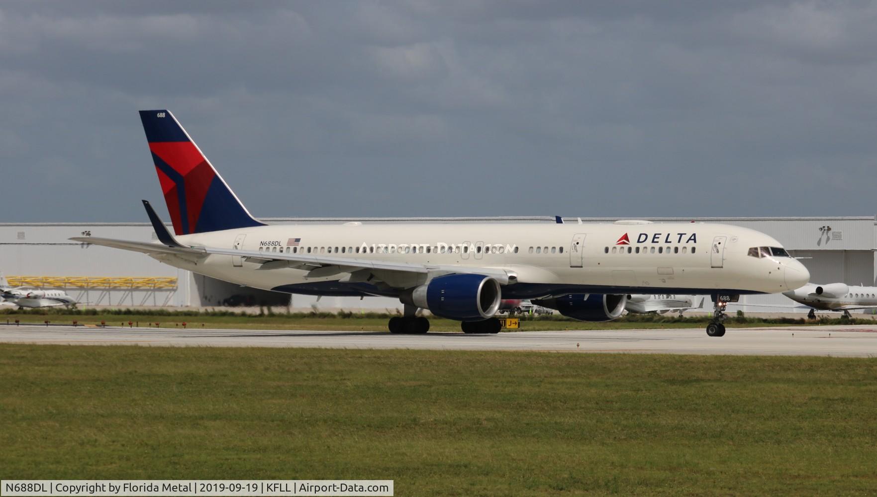 N688DL, 1998 Boeing 757-232 C/N 27587, FLL 2019