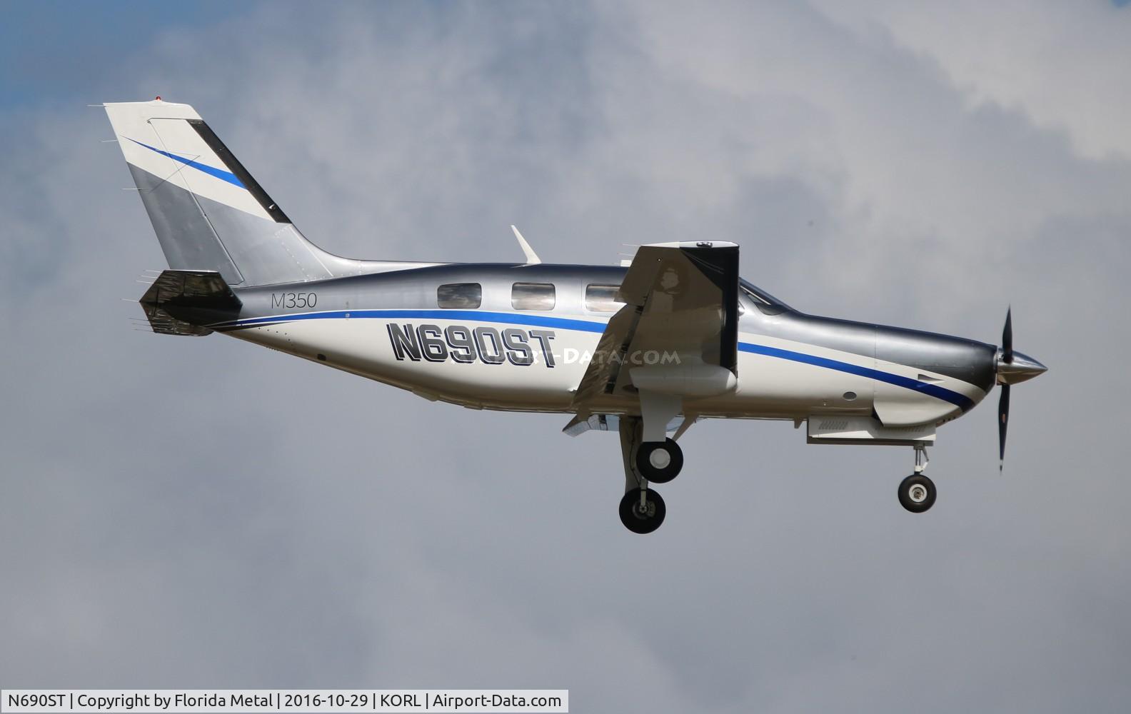 N690ST, 2016 Piper PA-46-350P Malibu Mirage C/N 4636690, NBAA 2016