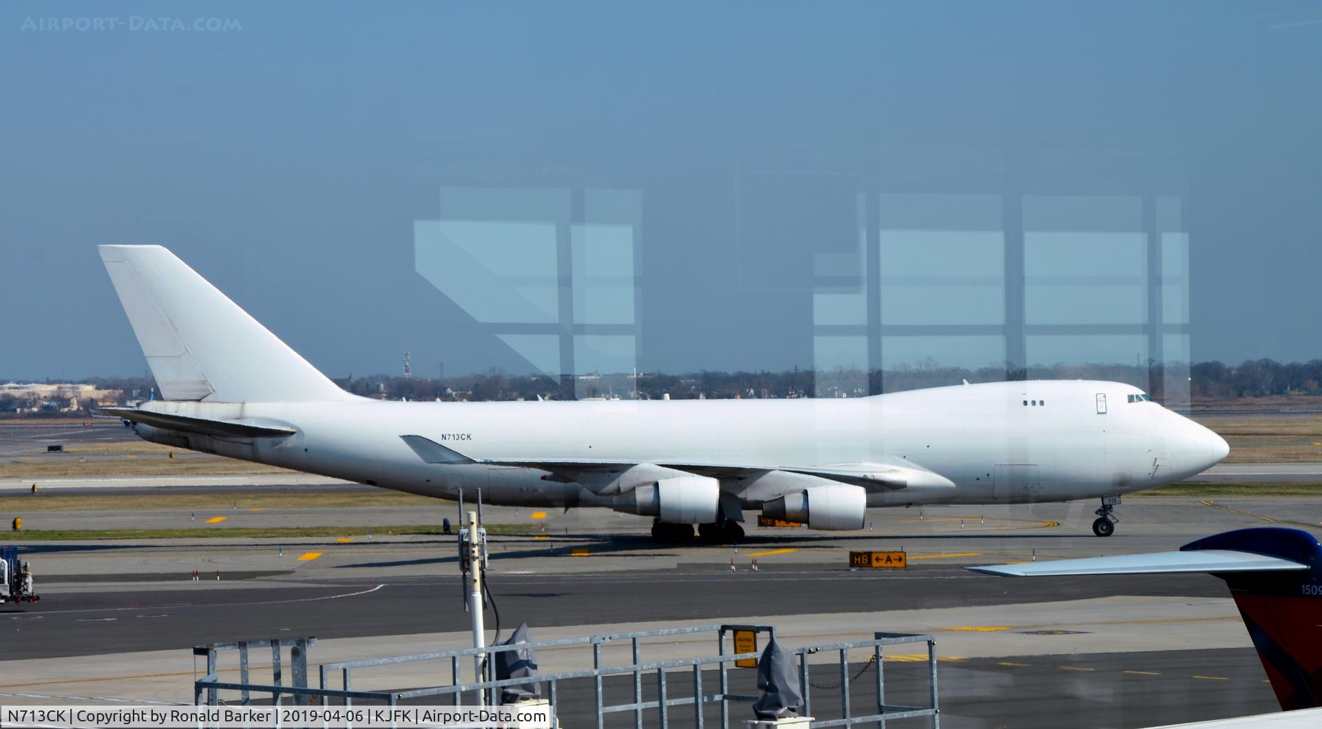 N713CK, 2003 Boeing 747-4B5F/SCD C/N 32808, Taxi JFK