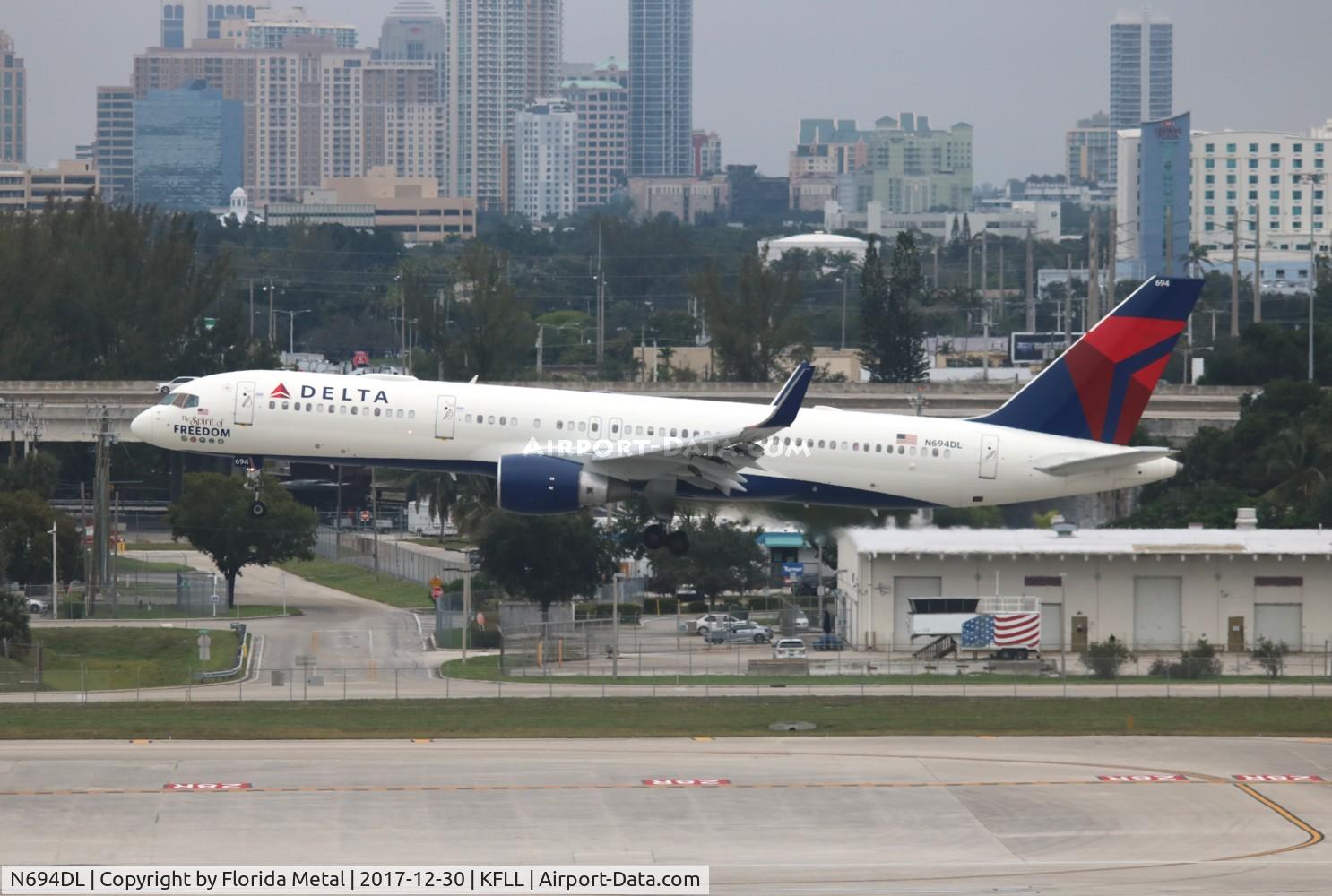 N694DL, 1998 Boeing 757-232 C/N 29726, FLL 2017