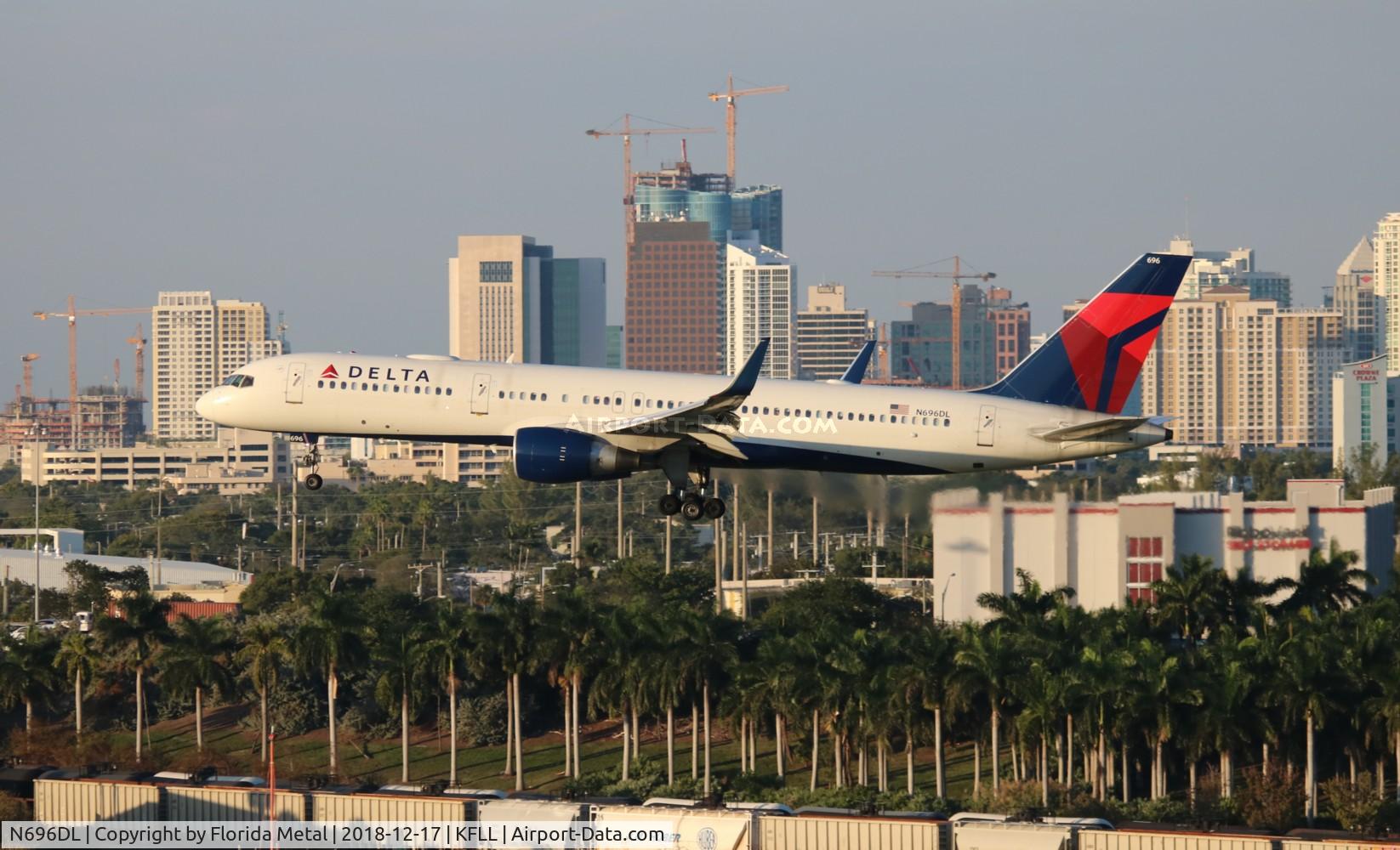 N696DL, 1999 Boeing 757-232 C/N 29728, FLL 2018