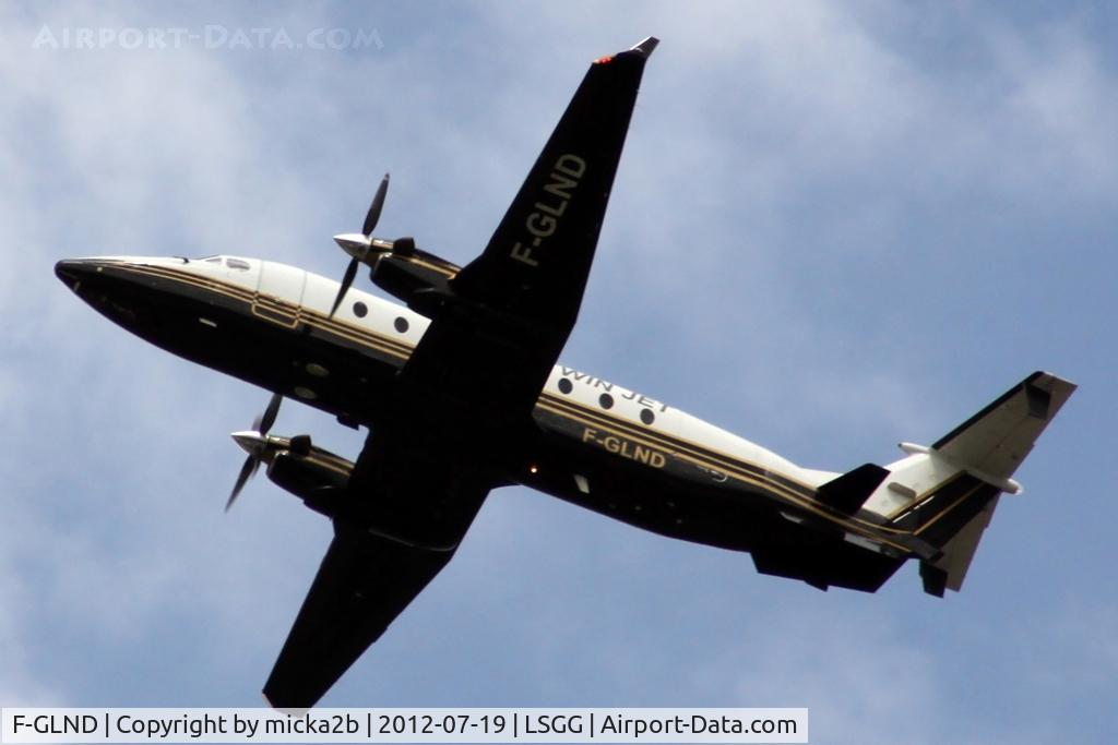 F-GLND, 1996 Beech 1900D C/N UE-196, Take off