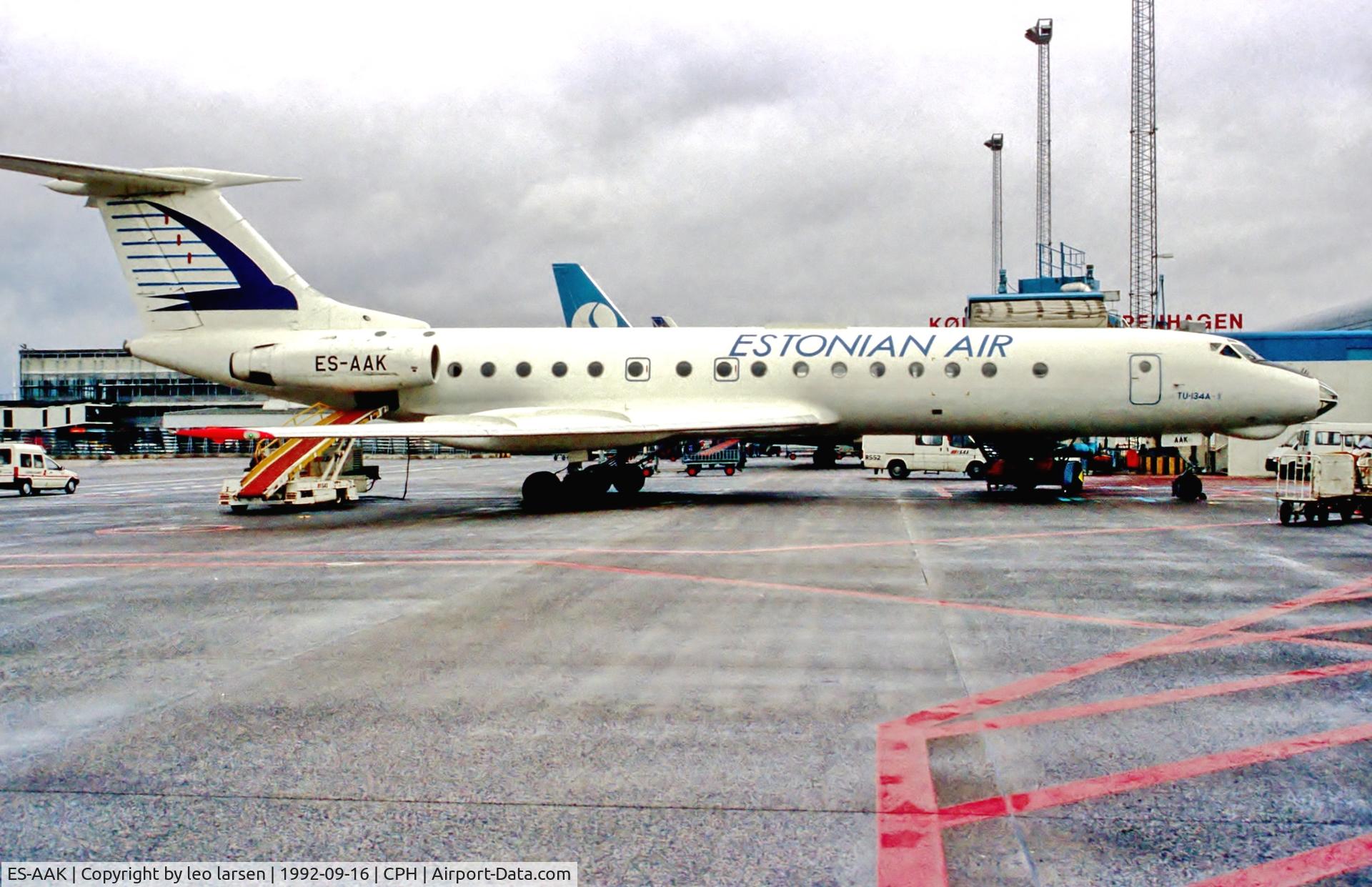 ES-AAK, 1979 Tupolev TU-134A C/N 60977, Copenhagen 16.9.1992