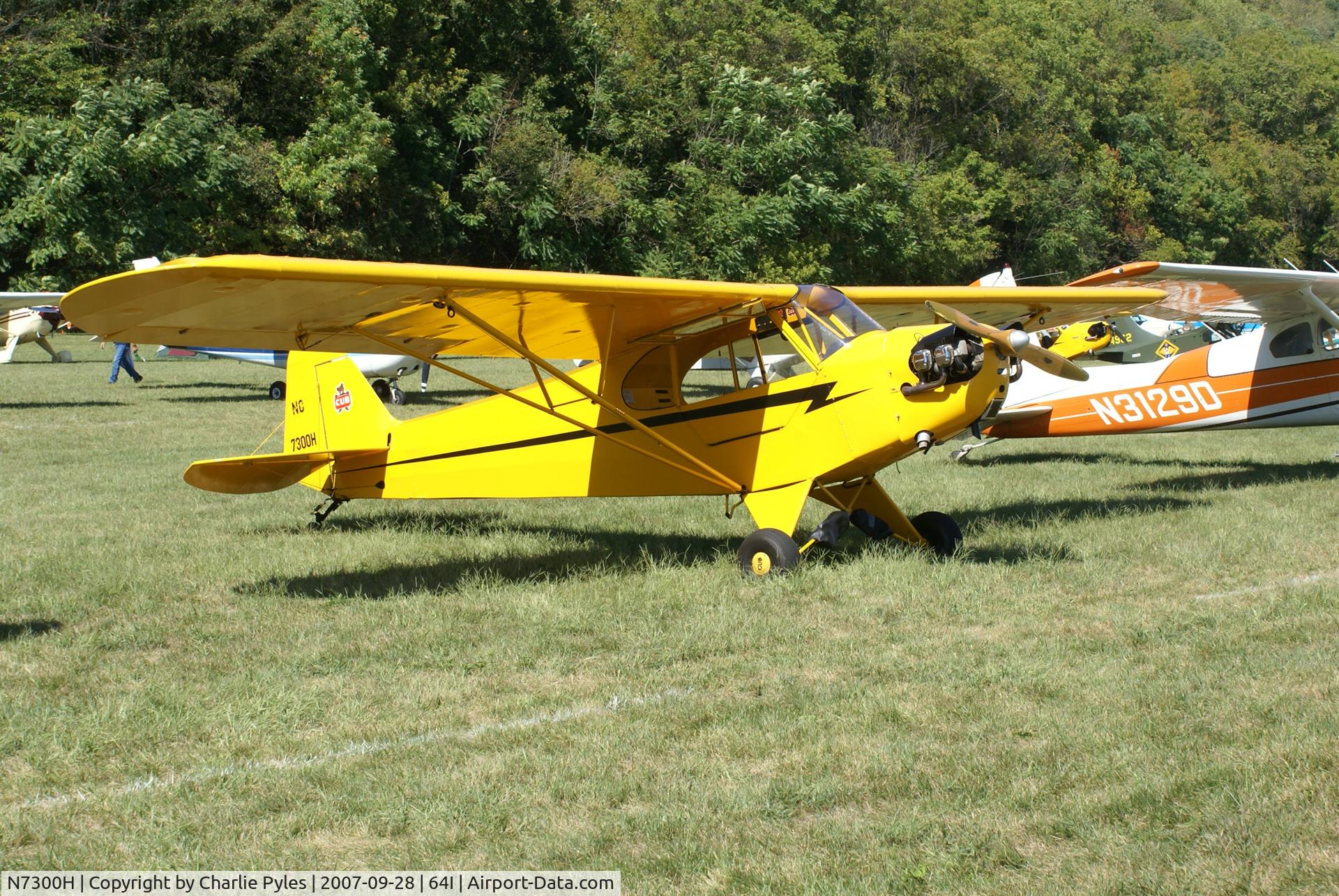 N7300H, 1946 Piper J3C-65 Cub C/N 20557, Lee Bottom