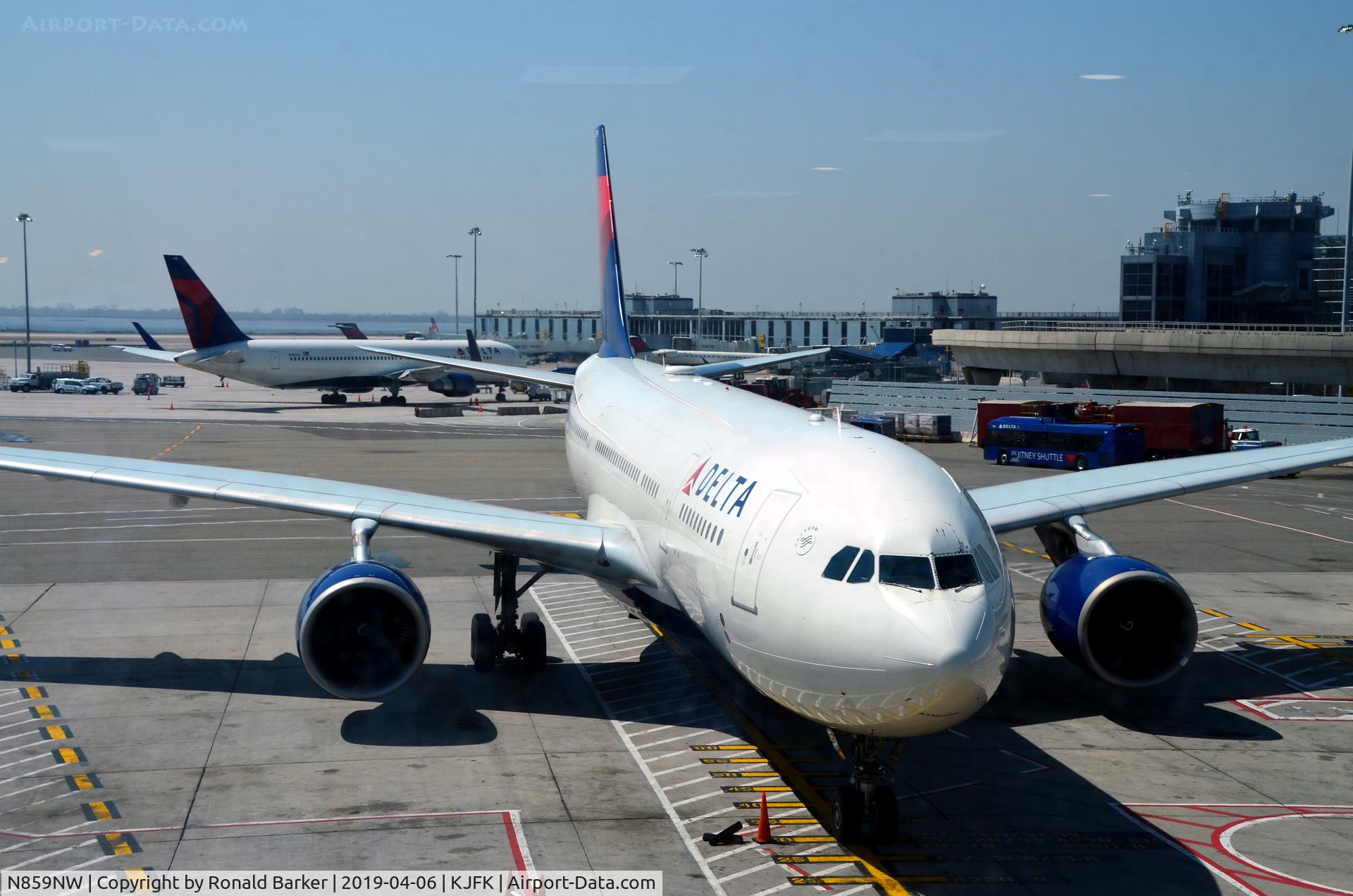 N859NW, 2006 Airbus A330-223 C/N 0722, Arrive at gate JFK
