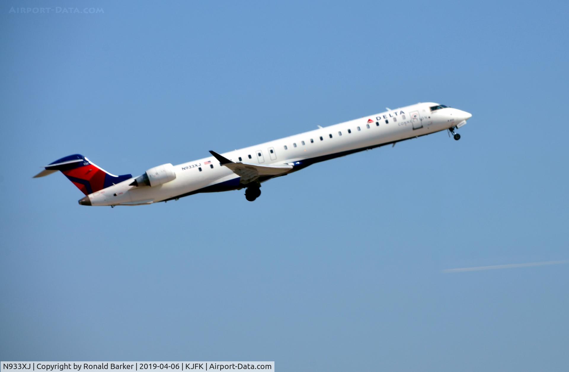 N933XJ, 2008 Bombardier CRJ-900ER (CL-600-2D24) C/N 15196, Takeoff JFK