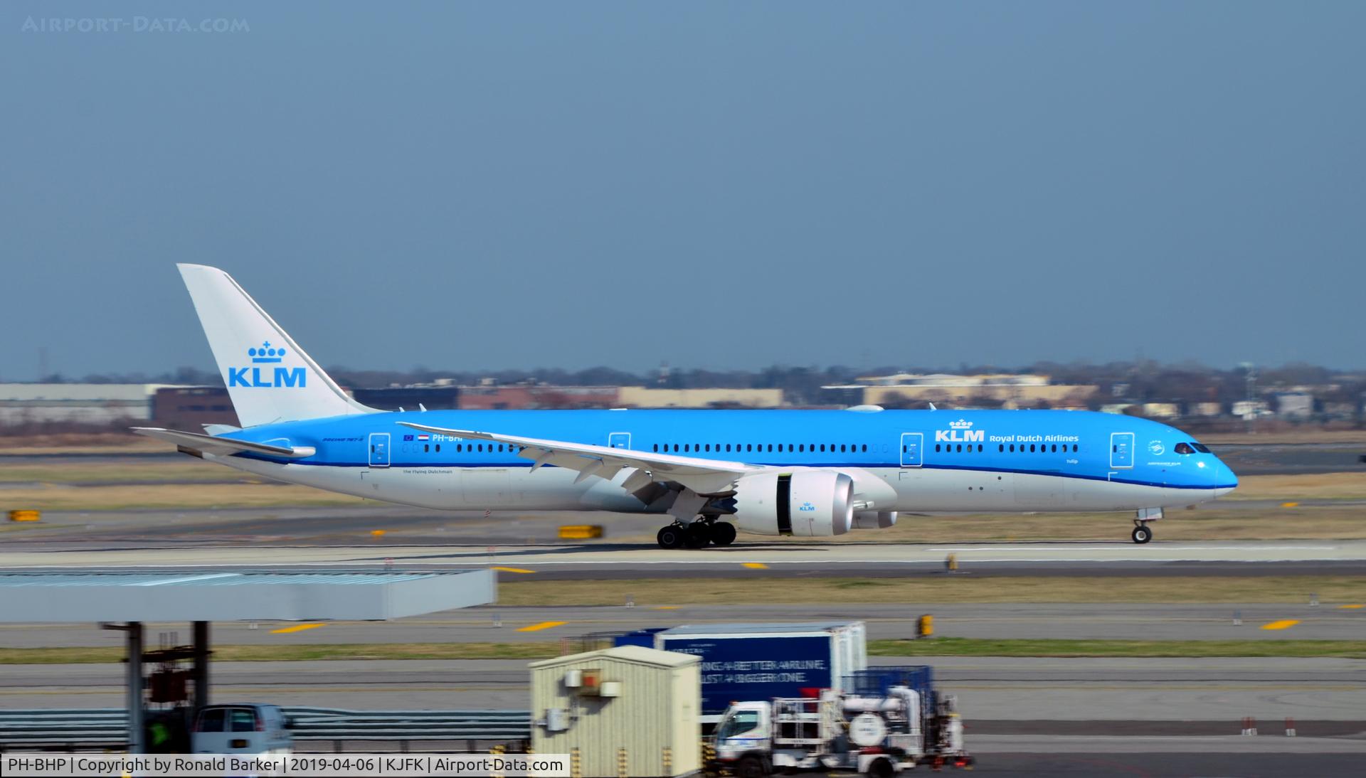 PH-BHP, 2018 Boeing 787-9 Dreamliner C/N 42506, Landing JFK