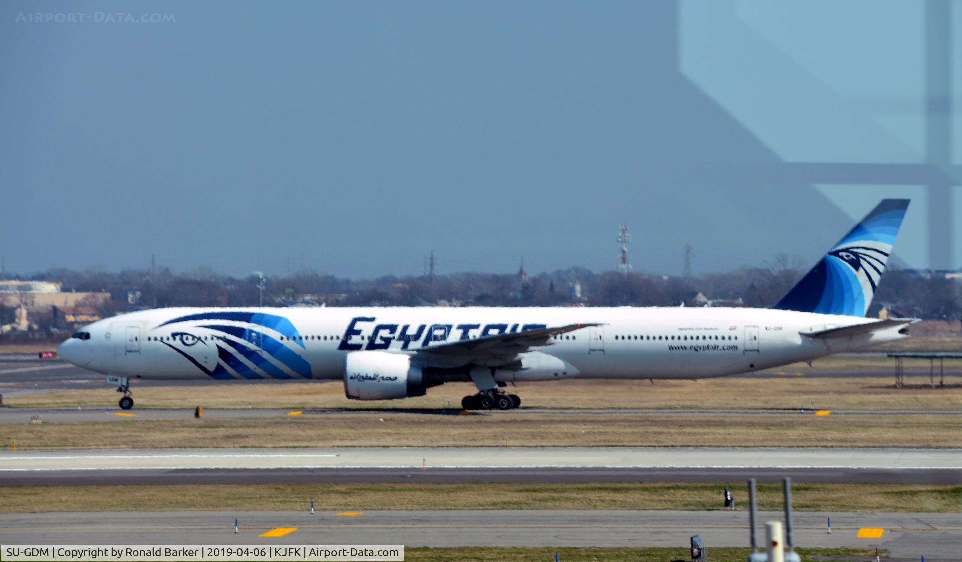 SU-GDM, 2010 Boeing 777-36N/ER C/N 38285, Taxi JFK