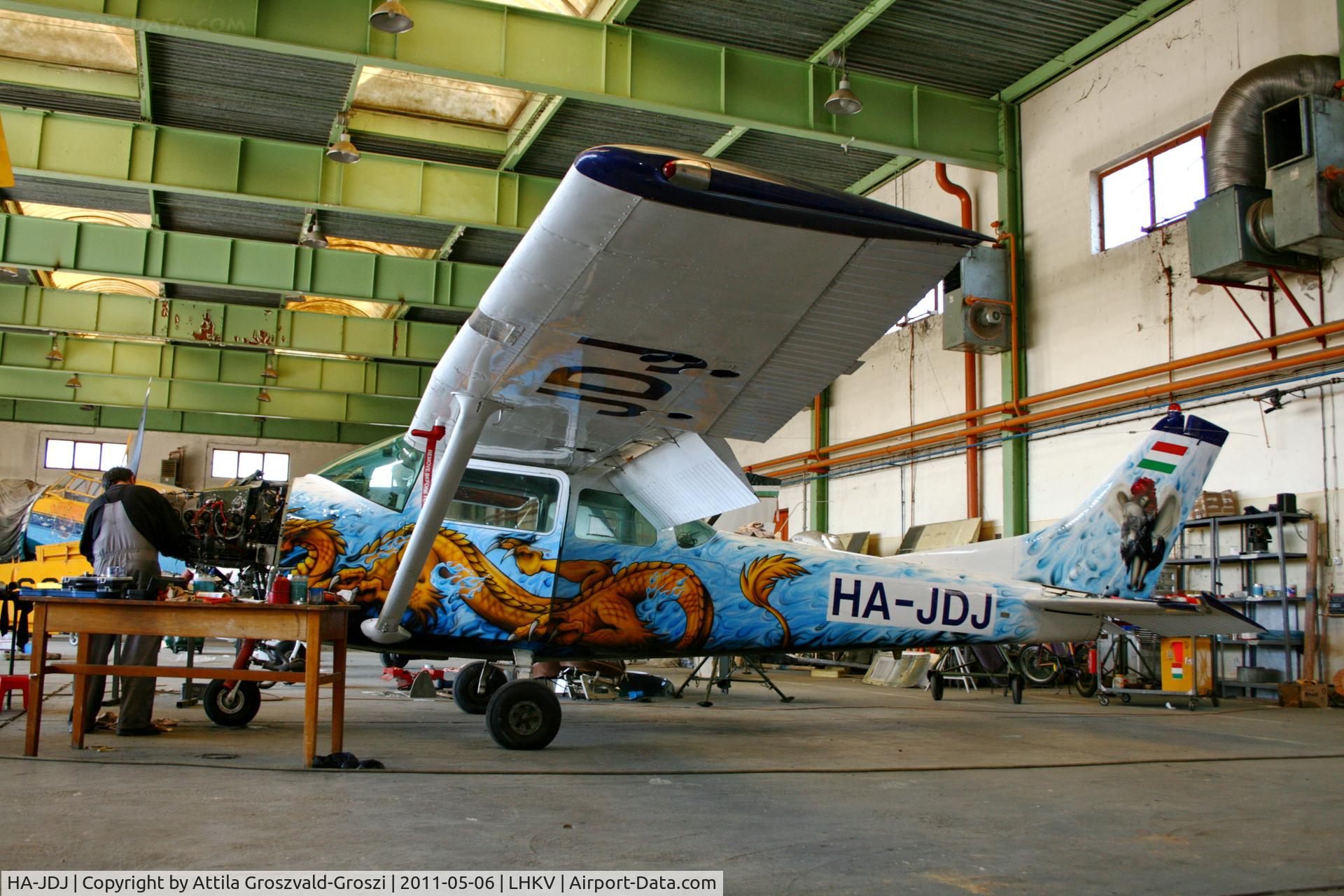 HA-JDJ, 1962 Cessna 182E Skylane Skylane C/N 18254279, LHKV - Kaposújlak Airport, Hungary