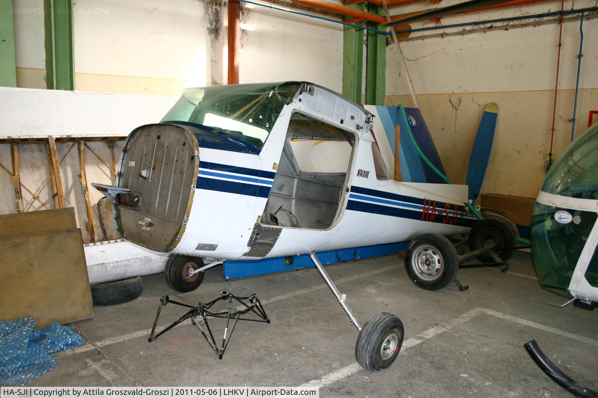 HA-SJI, Cessna 152 C/N 15284544, LHKV - Kaposújlak Airport, Hungary