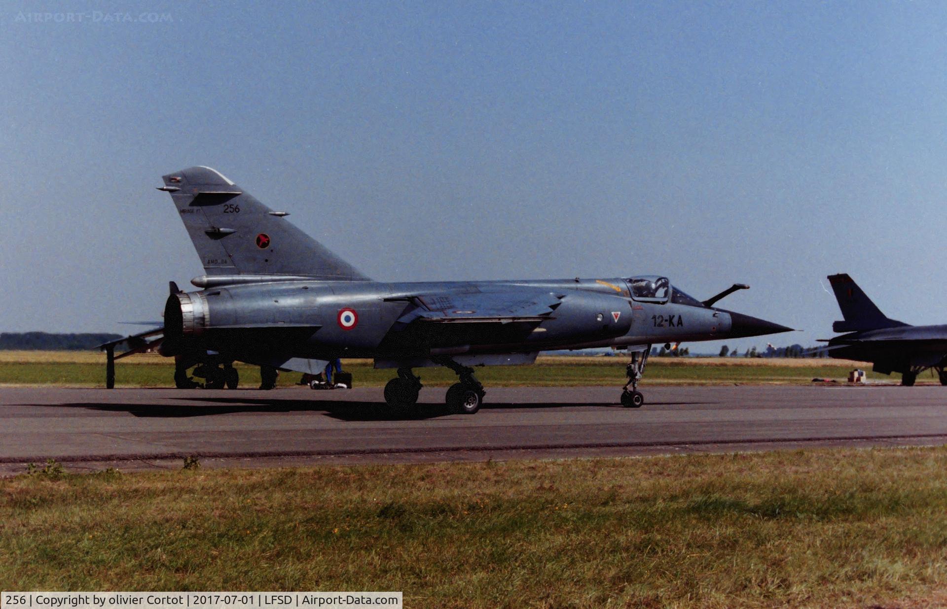 256, Dassault Mirage F.1C-200 C/N 56, Dijon airshow 1992