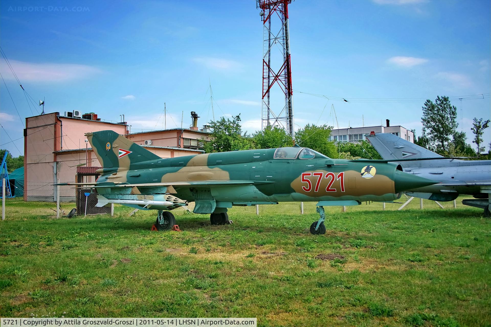 5721, Mikoyan-Gurevich MiG-21bis C/N 75035721, LHSN - Szolnok-Szandaszölös Airplane Museum