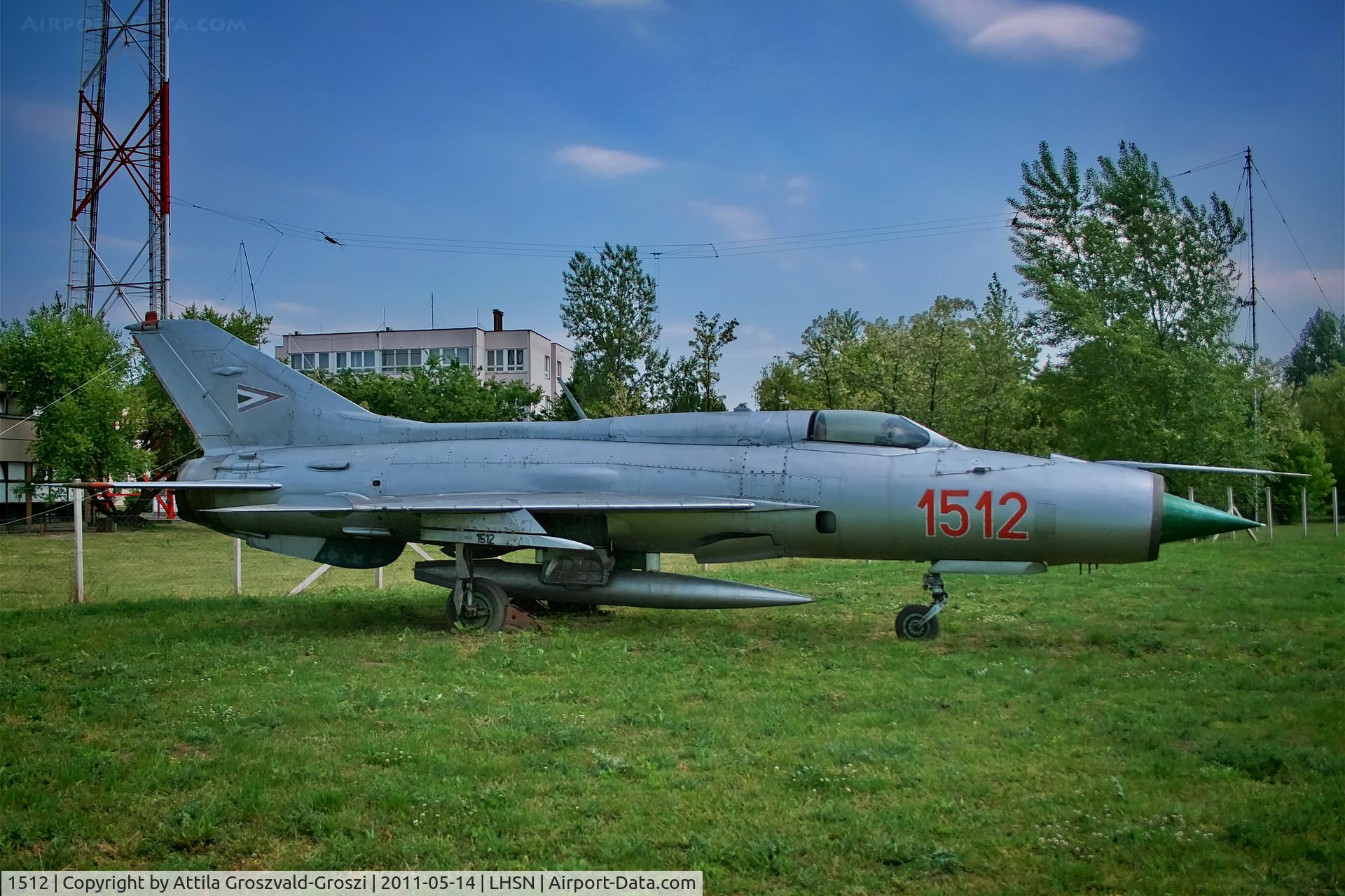 1512, 1965 Mikoyan-Gurevich MiG-21PF C/N 761512, LHSN - Szolnok-Szandaszölös Airplane Museum