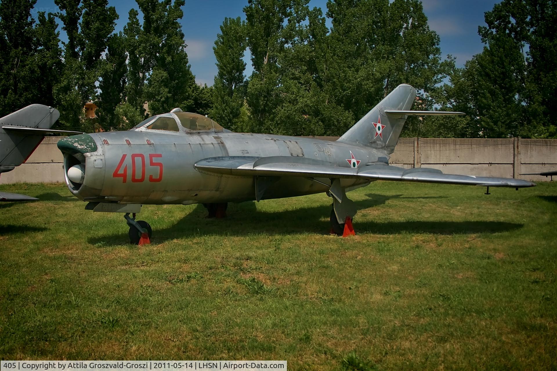 405, Mikoyan-Gurevich MiG-17PF C/N 0405, LHSN - Szolnok-Szandaszölös Airplane Museum