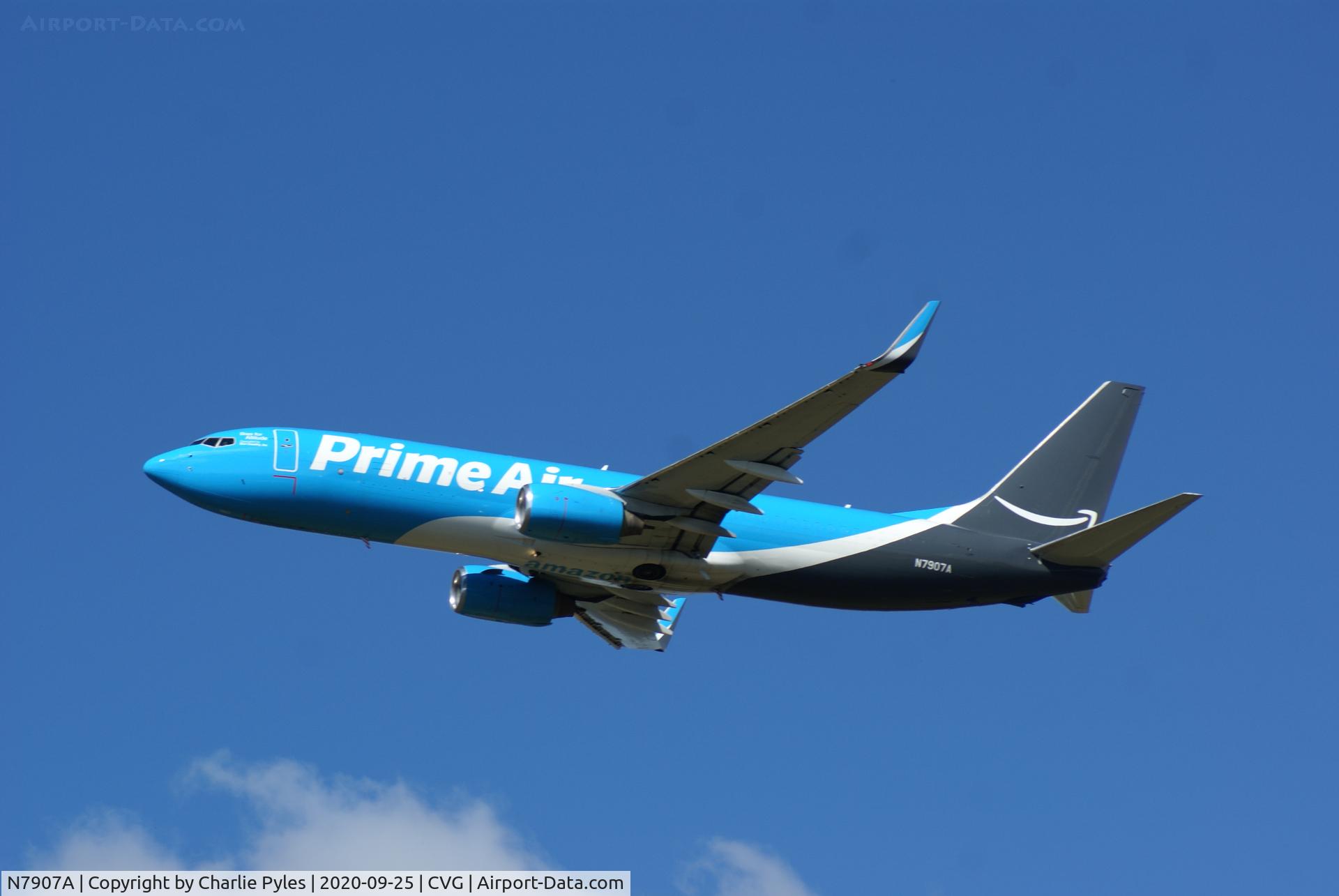 N7907A, 2001 Boeing 737-83N C/N 32577, Sun Country-Amazon