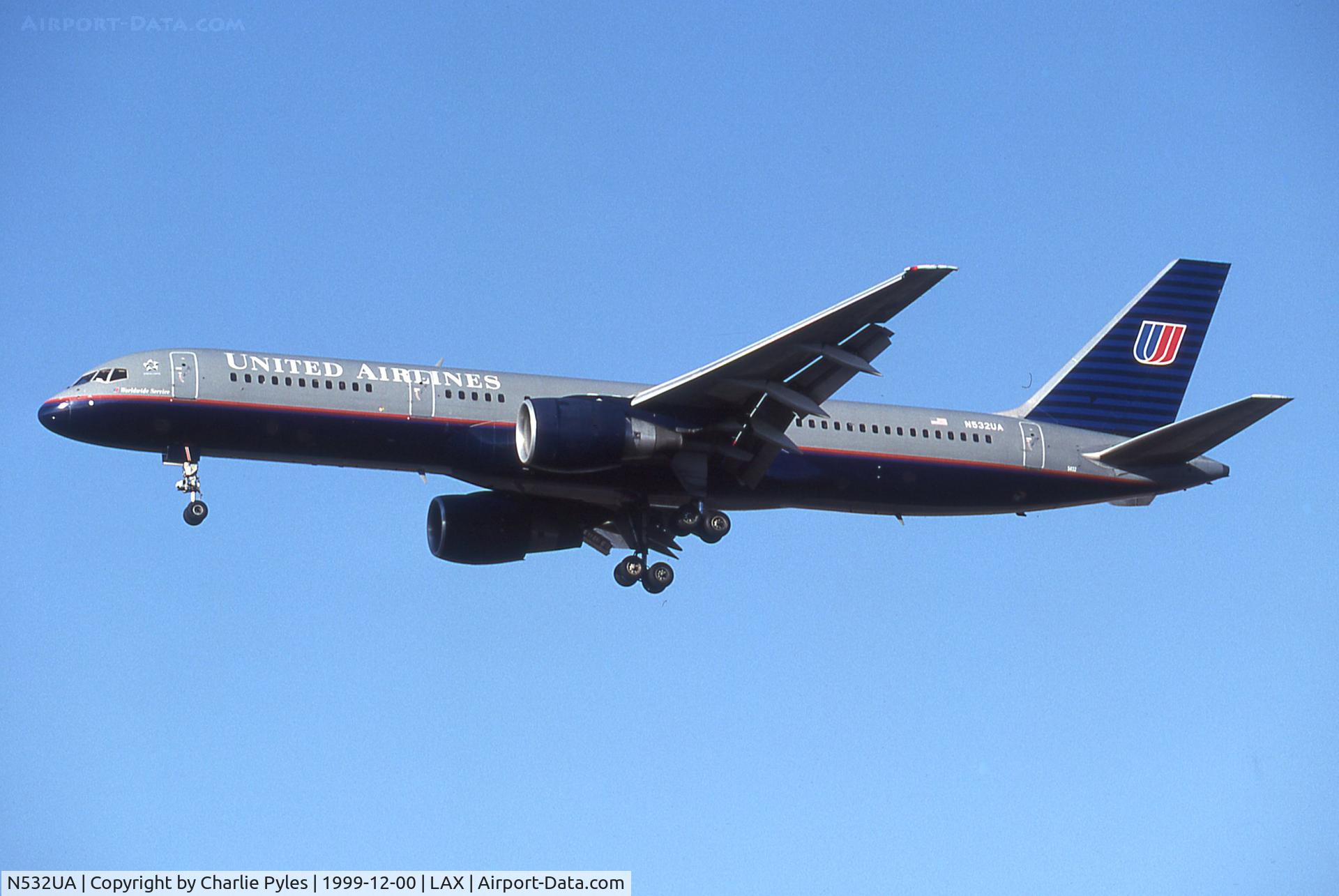 N532UA, 1991 Boeing 757-222 C/N 25072, Approach