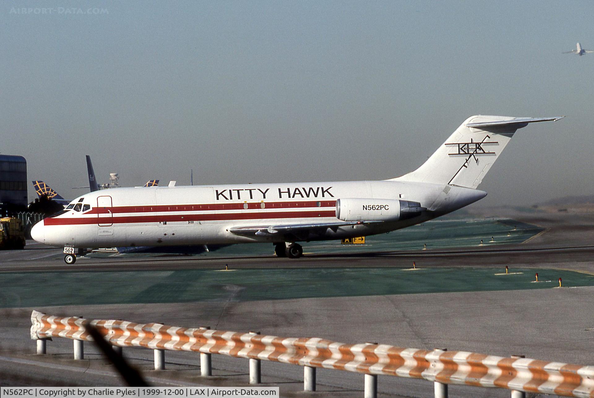 N562PC, 1967 Douglas DC-9-15F C/N 47012, Kitty Hawk
