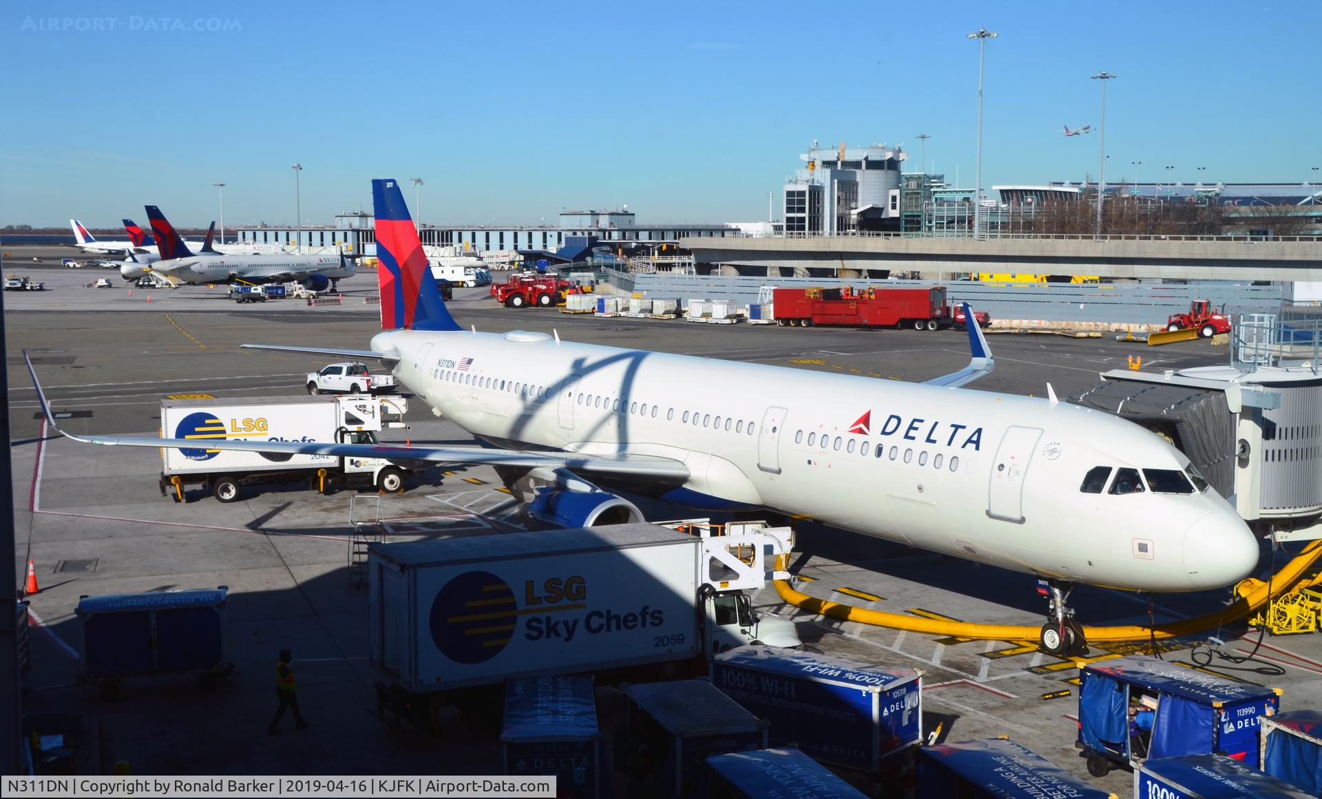 N311DN, 2016 Airbus A321-211 C/N 7304, At the gate JFK
