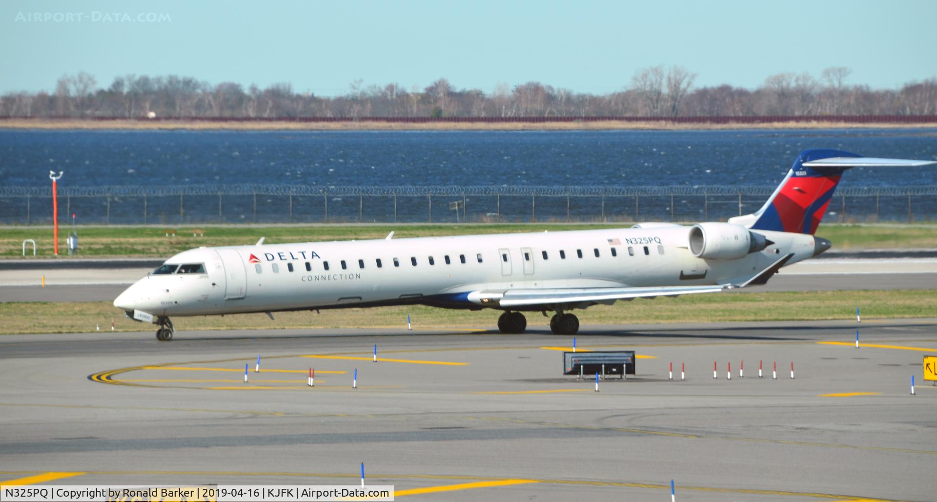 N325PQ, 2014 Bombardier CRJ-900LR (CL-600-2D24) C/N 15325, Taxi JFK