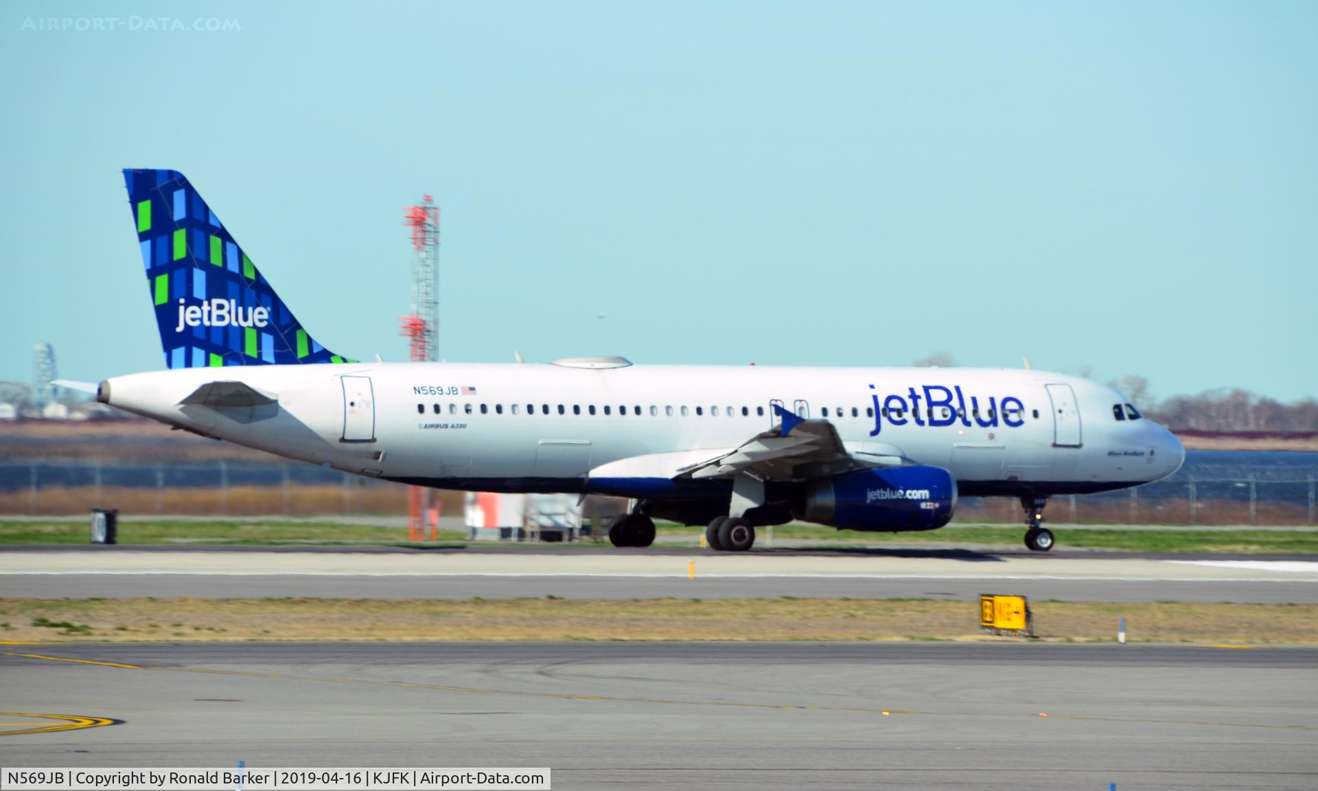 N569JB, 2003 Airbus A320-232 C/N 2075, Taxi JFK