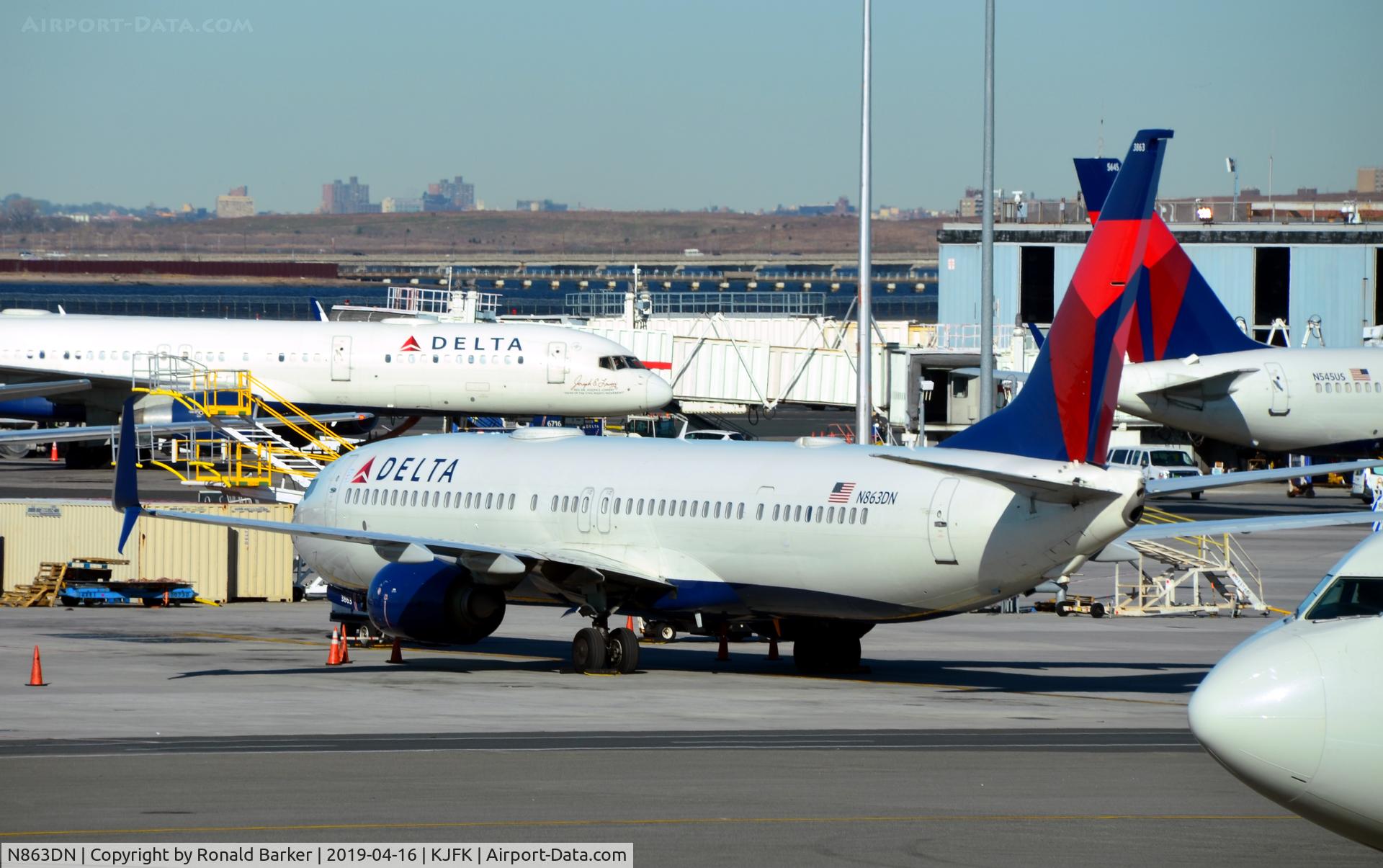 N863DN, 2016 Boeing 737-932/ER C/N 31975, Parked JFK
