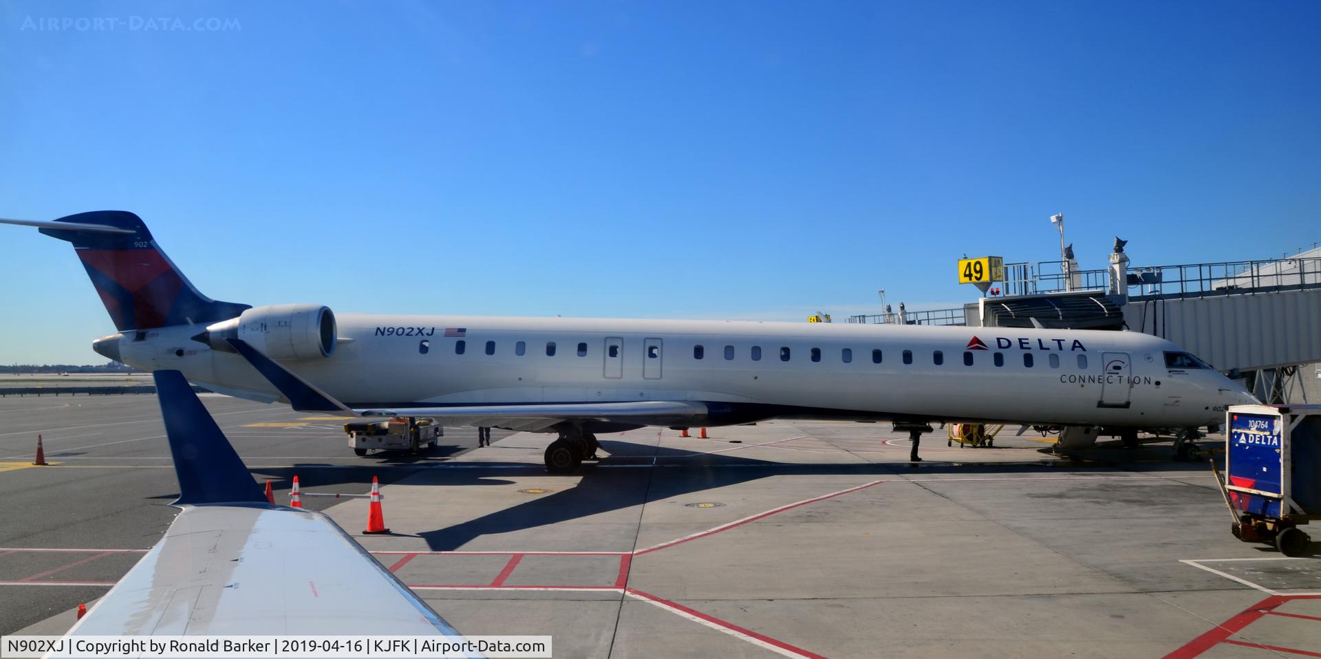 N902XJ, 2007 Bombardier CRJ-900ER (CL-600-2D24) C/N 15131, Gate 49 JFK