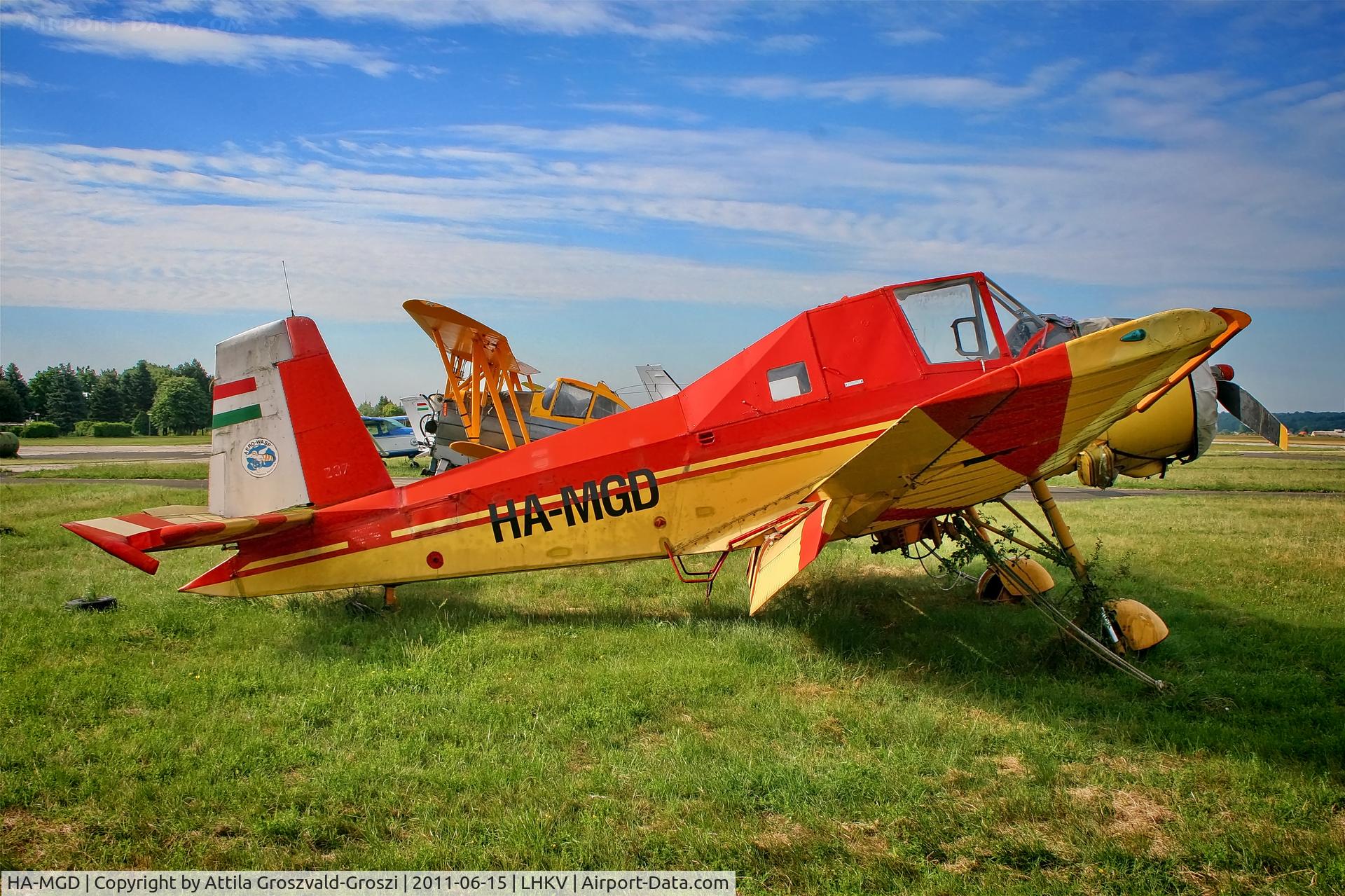 HA-MGD, 1974 Let Z-37A Cmelak C/N 17-19, LHKV - Kaposújlak Airport, Hungary