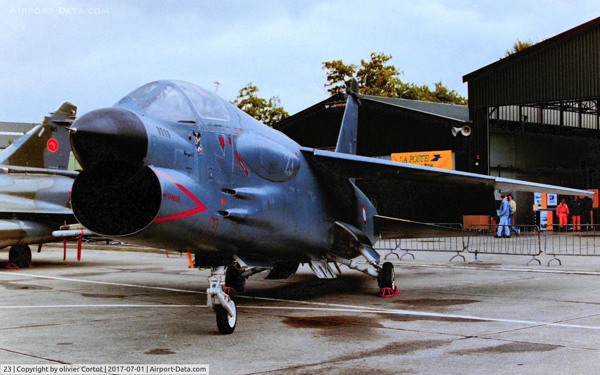 23, Vought F-8E(FN) Crusader C/N 1240, Colmar 1997