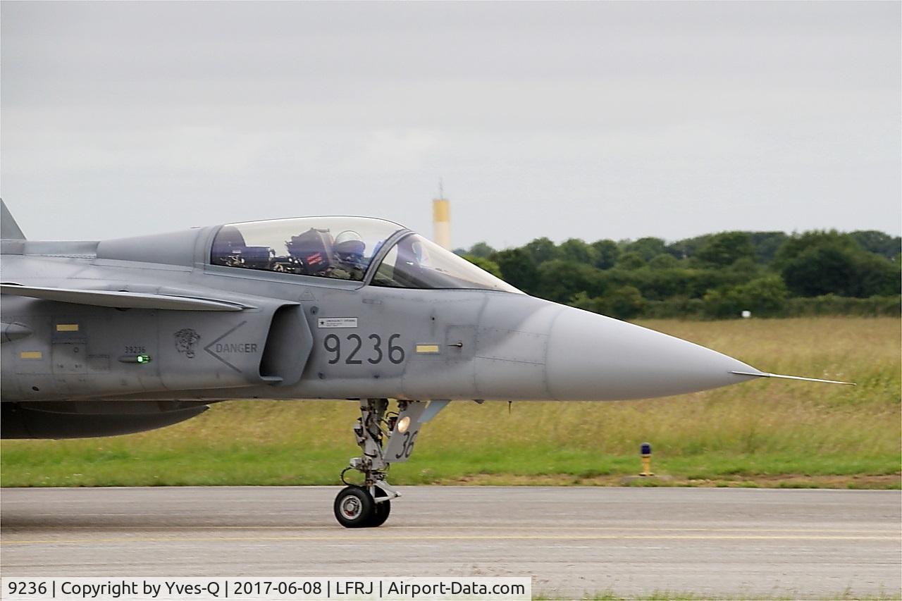 9236, Saab JAS-39C Gripen C/N 39236, Saab JAS-39C Gripen, Taxiing to flight line, Landivisiau Naval Air Base (LFRJ) Tiger Meet 2017