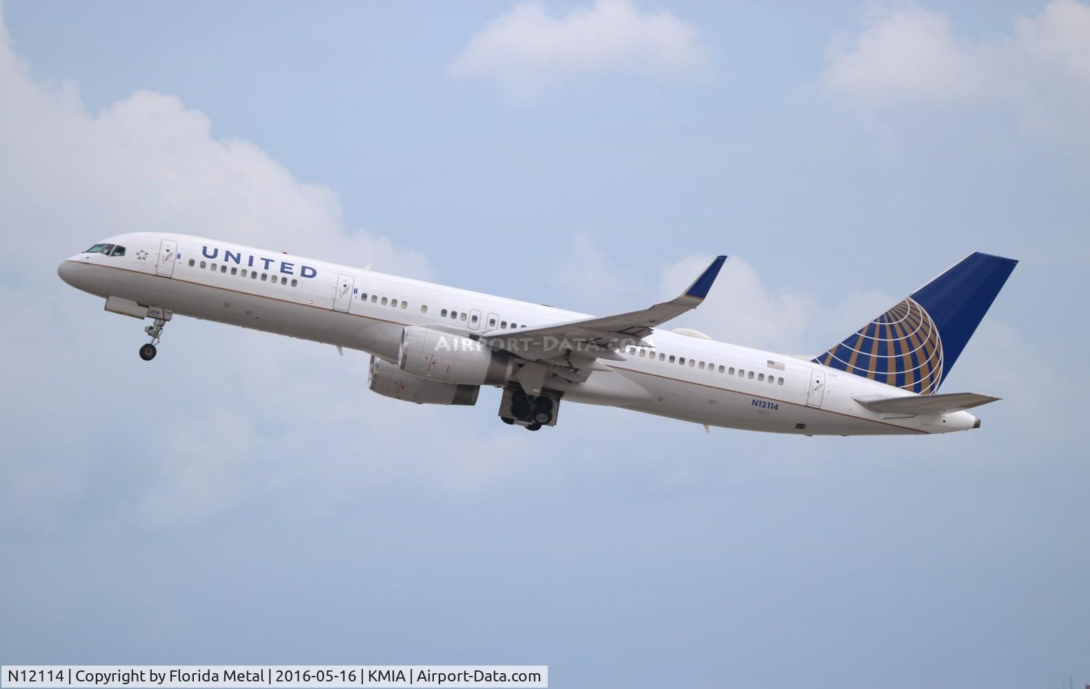 N12114, 1995 Boeing 757-224 C/N 27556, United 757-224