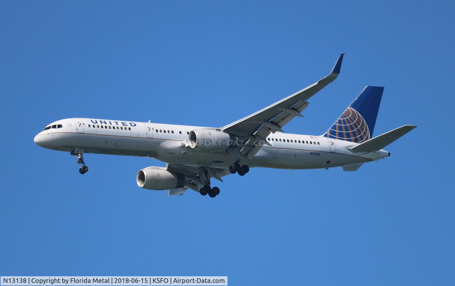 N13138, 1999 Boeing 757-224 C/N 30351, United 757-224