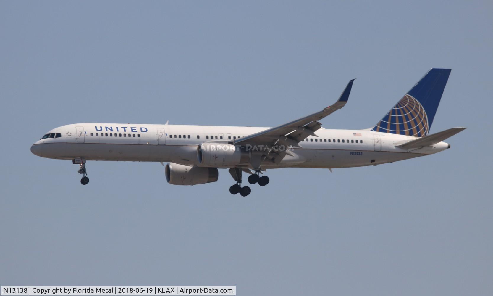 N13138, 1999 Boeing 757-224 C/N 30351, United 757-224