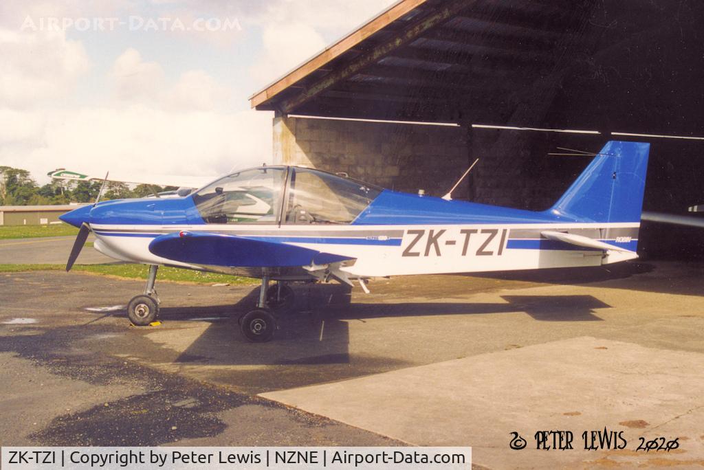 ZK-TZI, Robin R-2120U C/N 357, North Shore AC (lease: North Shore Aero Club) -2004