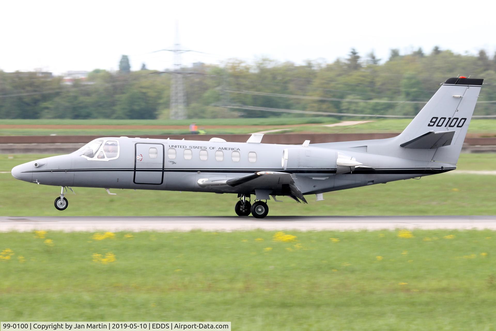 99-0100, 1999 Cessna UC-35A Citation Ultra C/N 560-0532, Landing