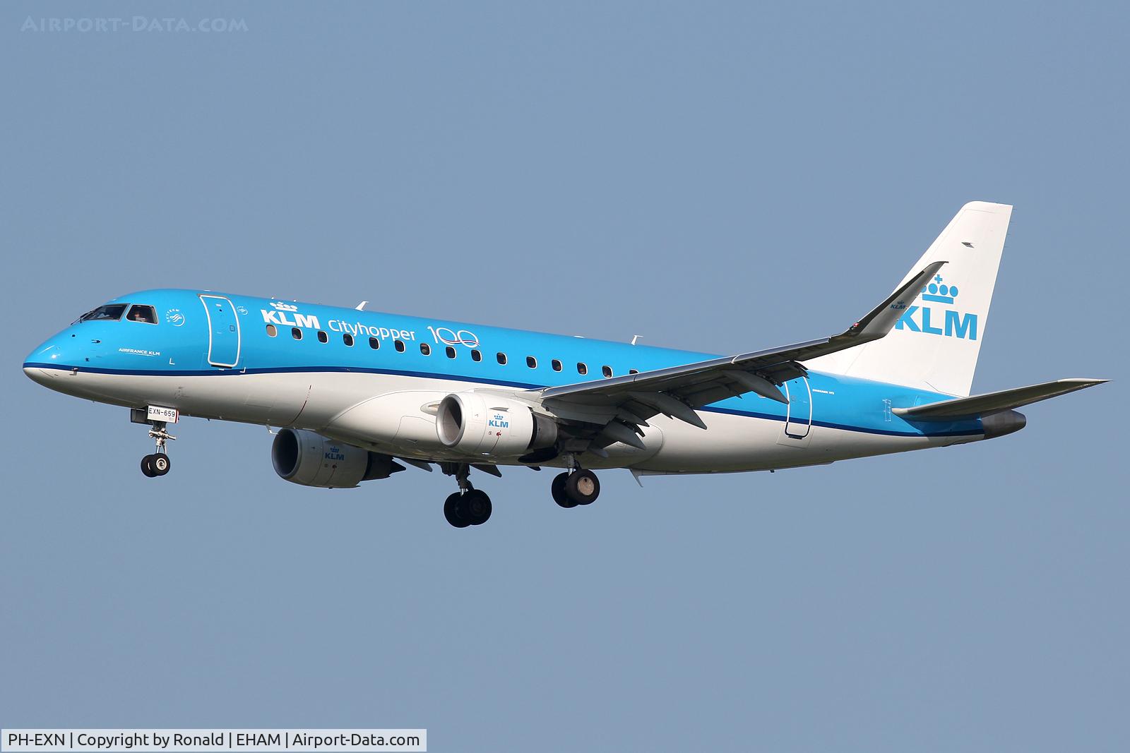 PH-EXN, 2017 Embraer ERJ-175STD (ERJ-170-200) C/N 17000659, taken at spl