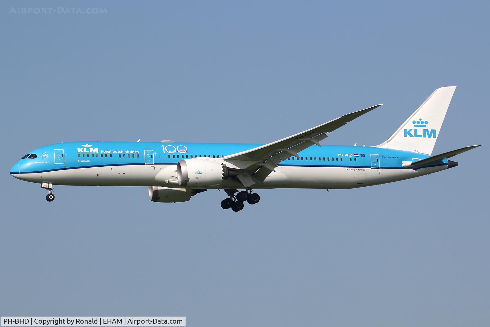PH-BHD, 2015 Boeing 787-9 Dreamliner Dreamliner C/N 38763, short finals