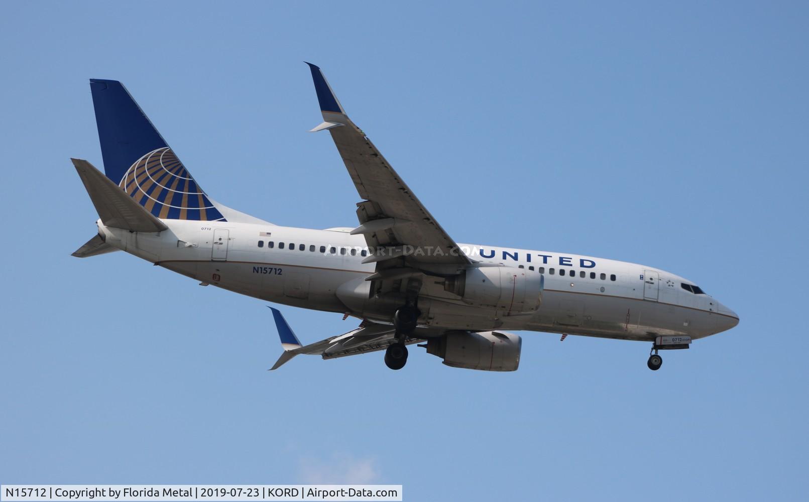 N15712, 1998 Boeing 737-724 C/N 28783, United 737-724