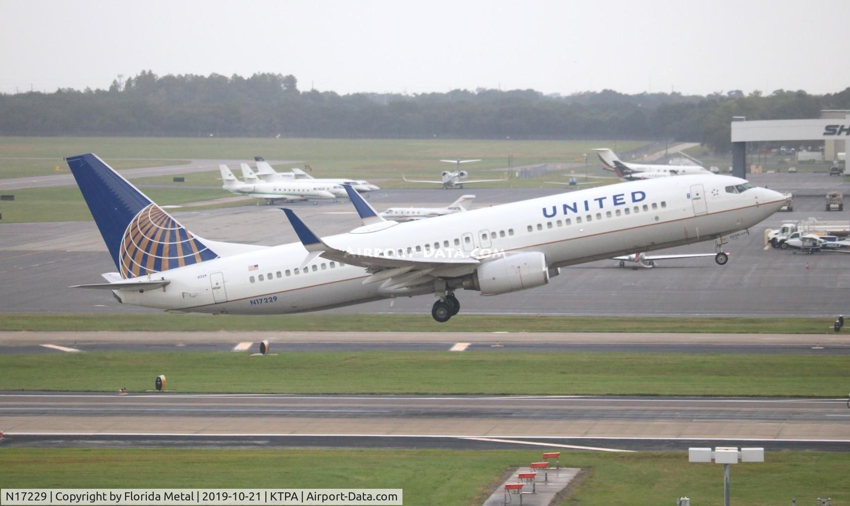 N17229, 1999 Boeing 737-824 C/N 28793, United 737-824