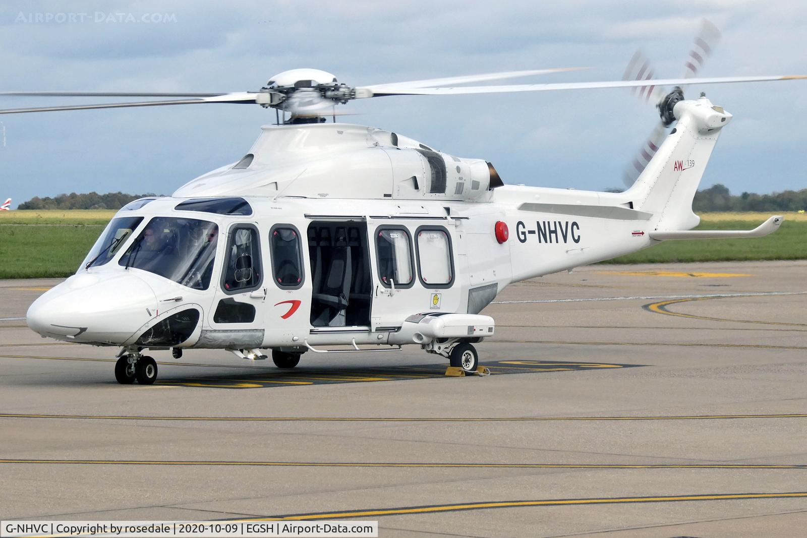 G-NHVC, 2015 AgustaWestland AW-139 C/N 31704, About to load passengers