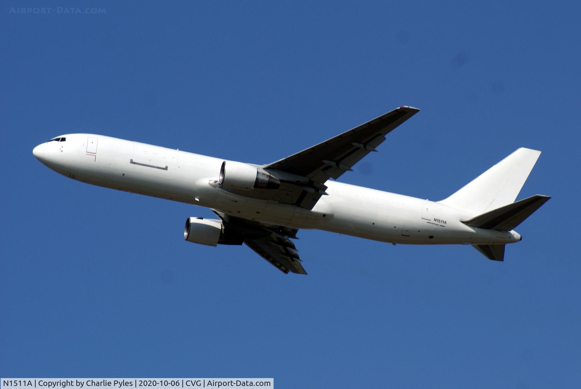 N1511A, 1989 Boeing 767-383/ER C/N 24318, ex Sunrock Leasing to SAS as SE-DKO and much more. this airframe has seen many schemes.