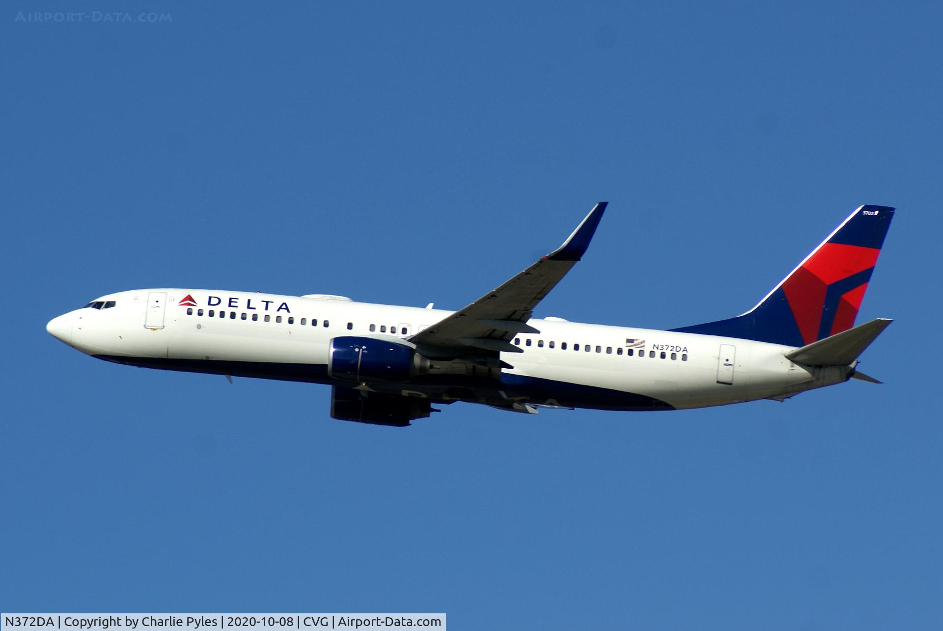 N372DA, 1998 Boeing 737-832 C/N 29620, Delta