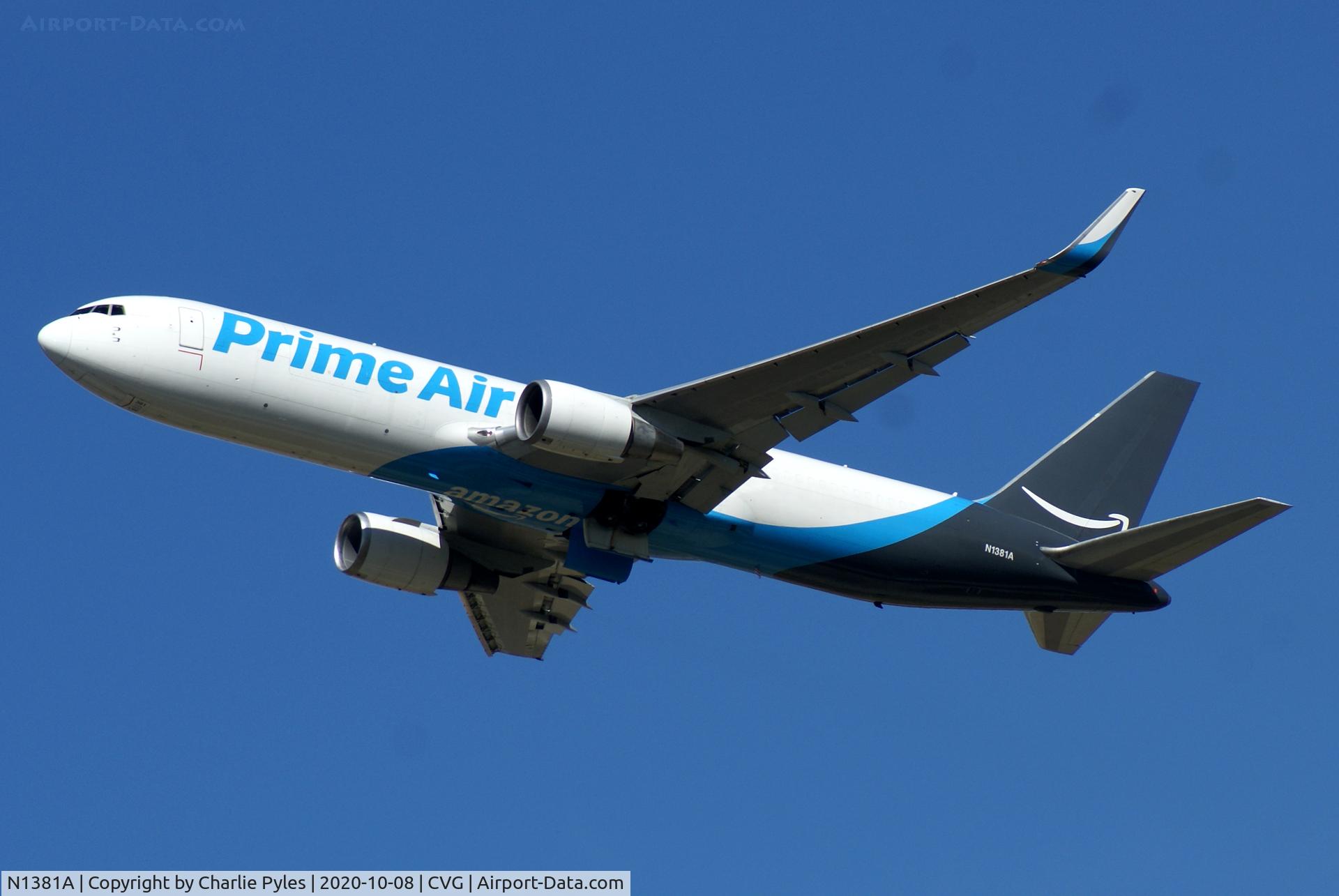 N1381A, 1997 Boeing 767-316/ER C/N 27615, ex CC-CRT of LAN